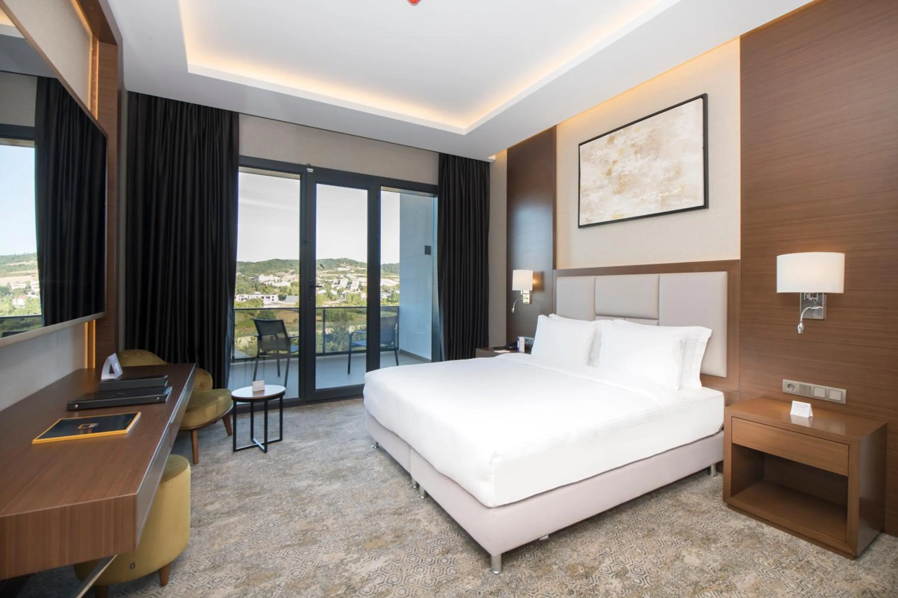 Bed in Crowne Plaza Yalova by IHG