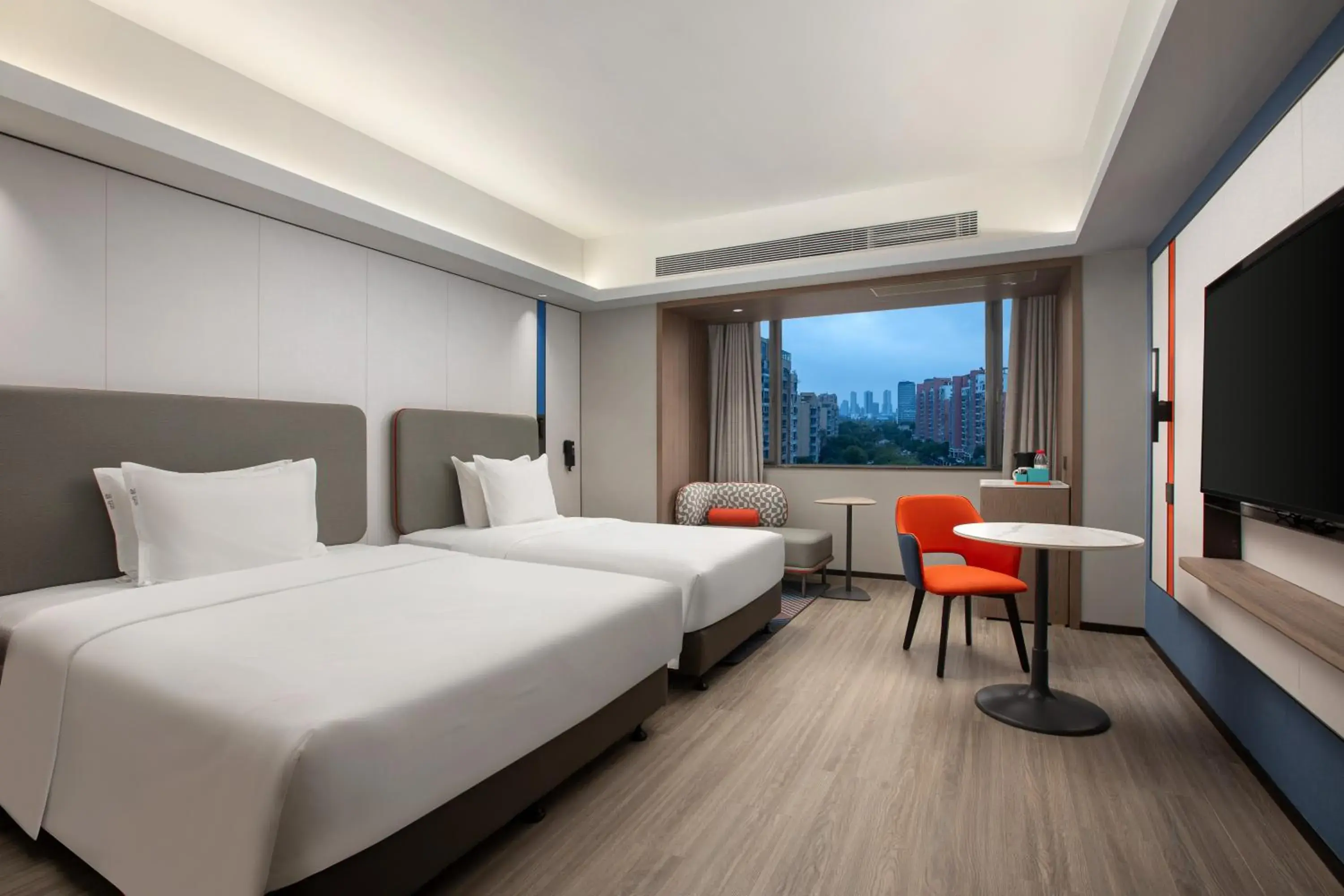 1 Queen and 1 Single Standard in Holiday Inn Express Shanghai Gumei by IHG 1 Queen and 1 Single Standard in Holiday Inn Express Shanghai Gumei by IHG