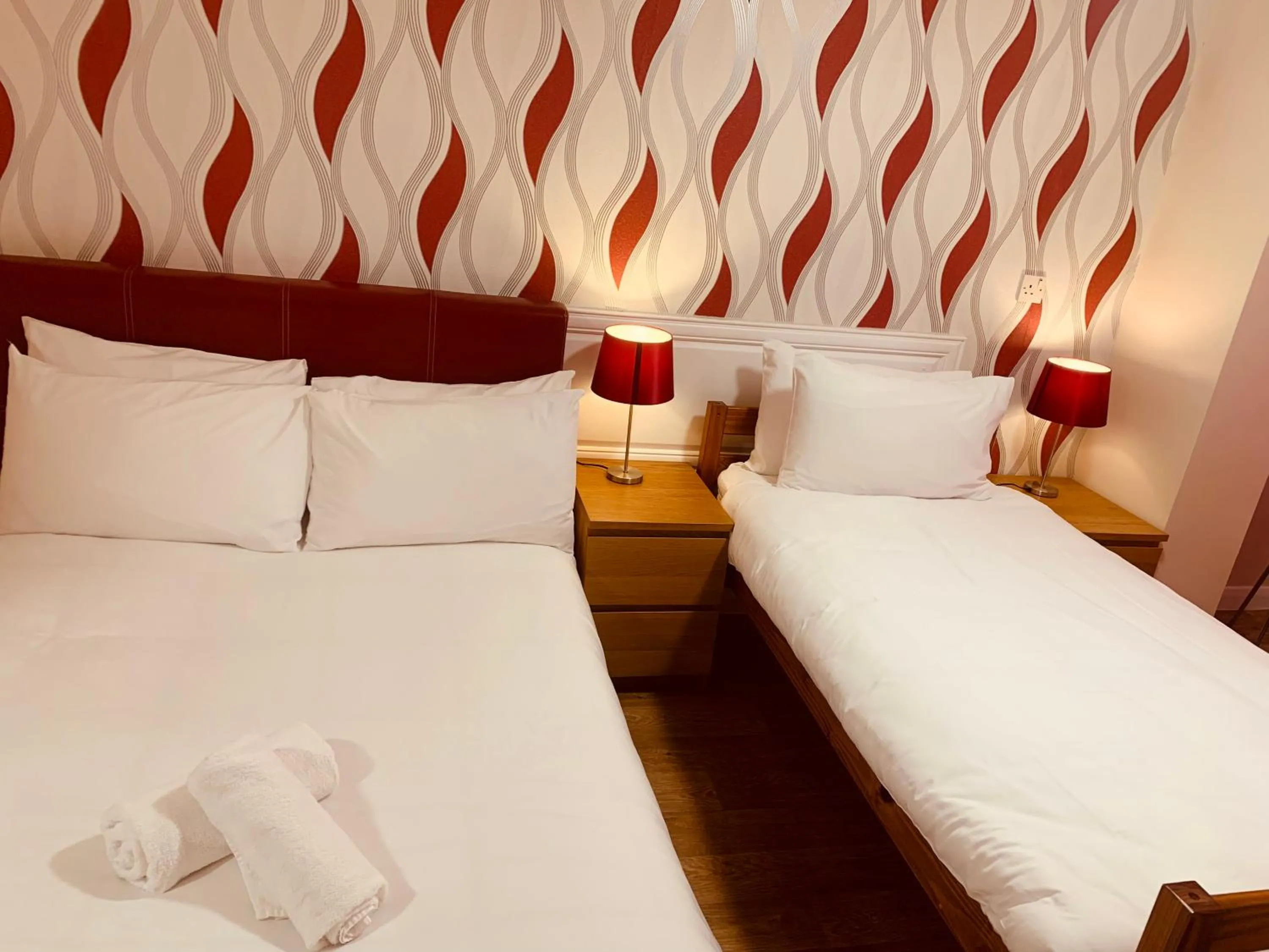 Bedroom, Bed in Preston Hotel