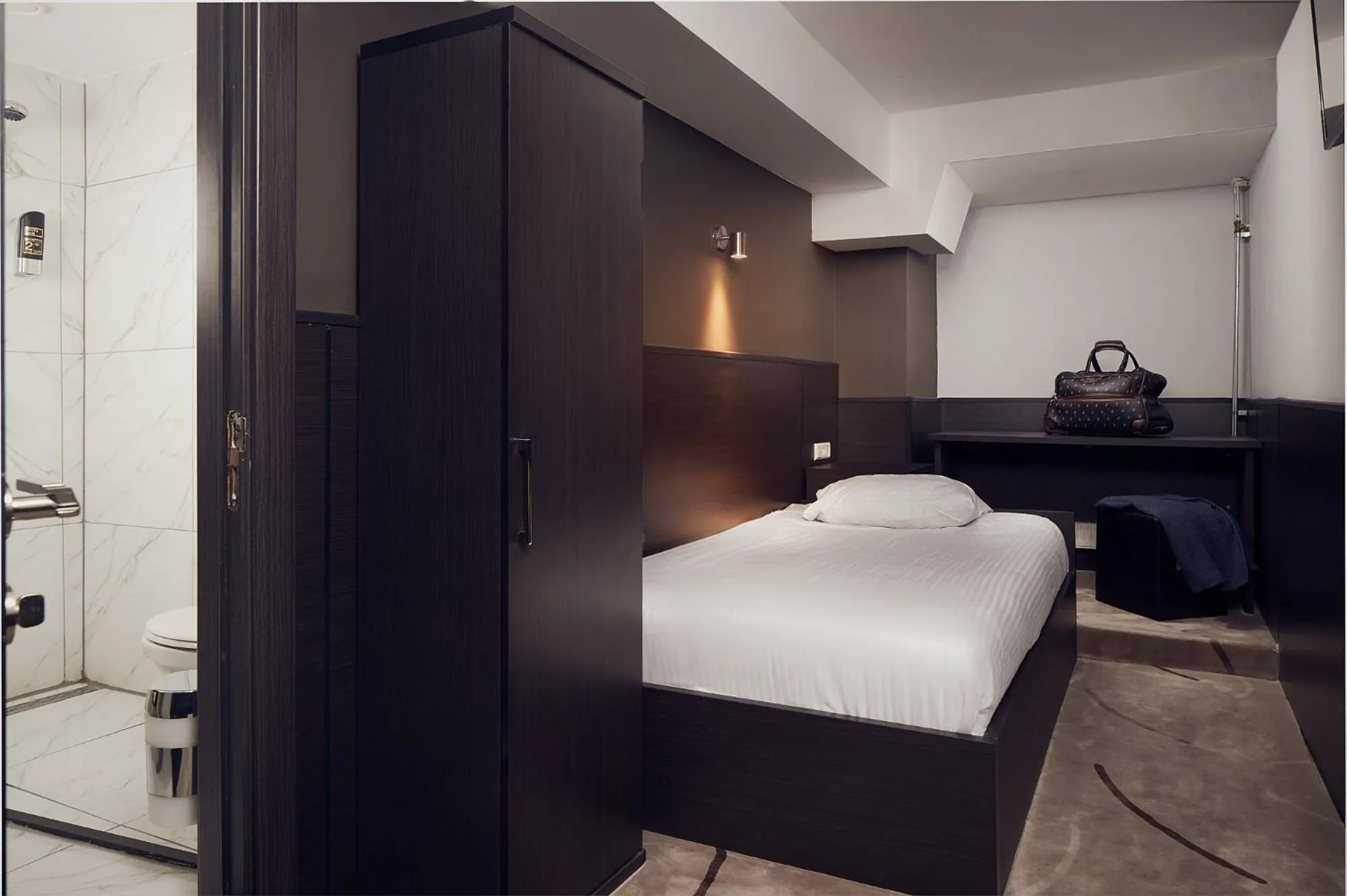 TV and multimedia, Bed in Belfort Hotel