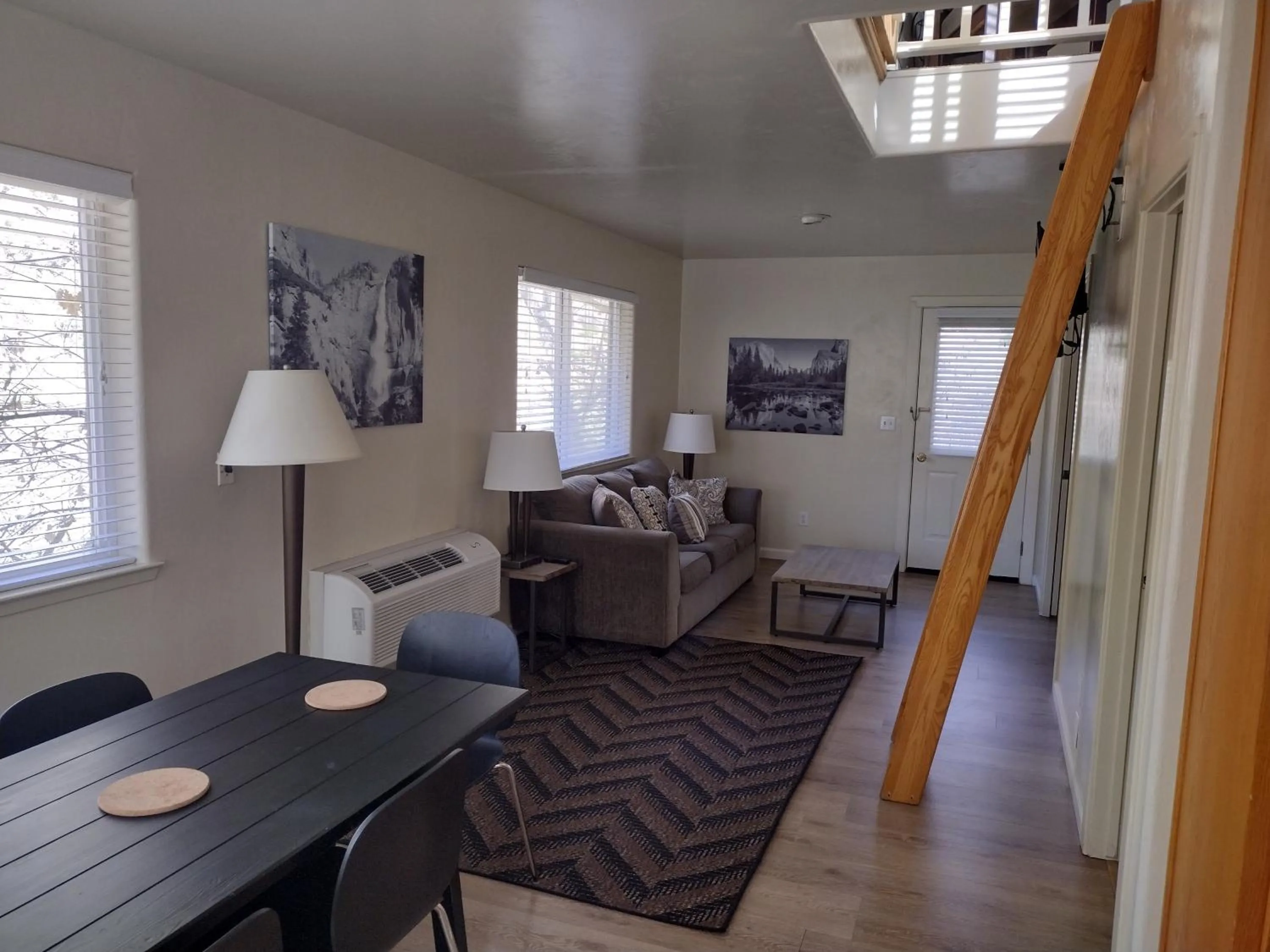 Yosemite Gatekeeper's Lodge