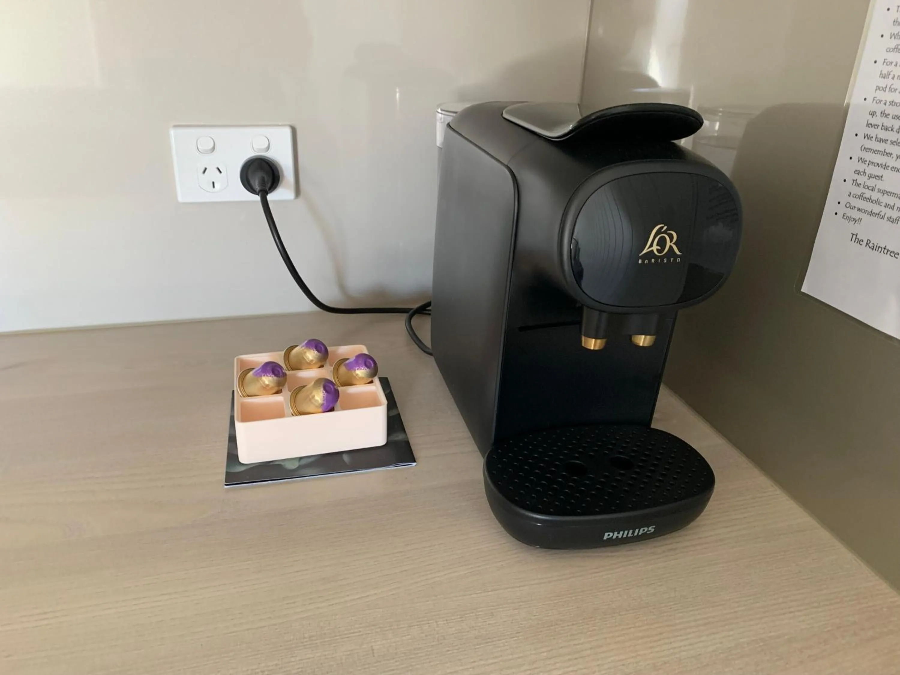 Coffee/tea facilities in Raintree Motel Biloela