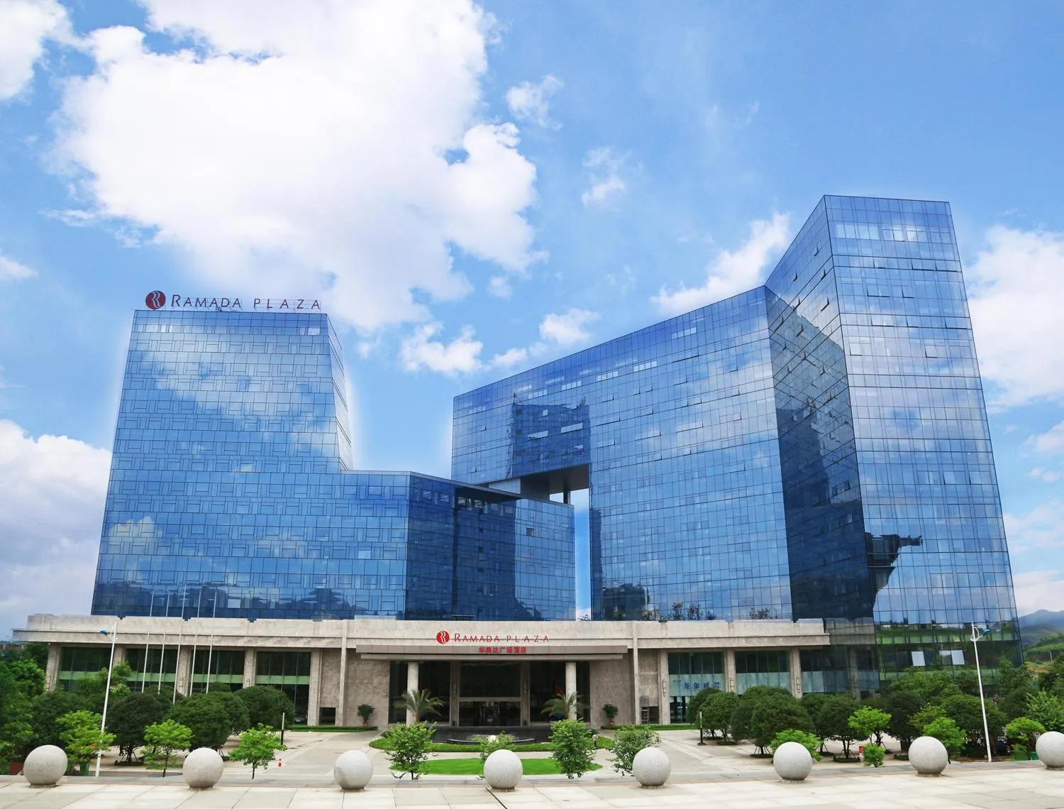 Property building in Ramada Plaza Liuzhou Liudong