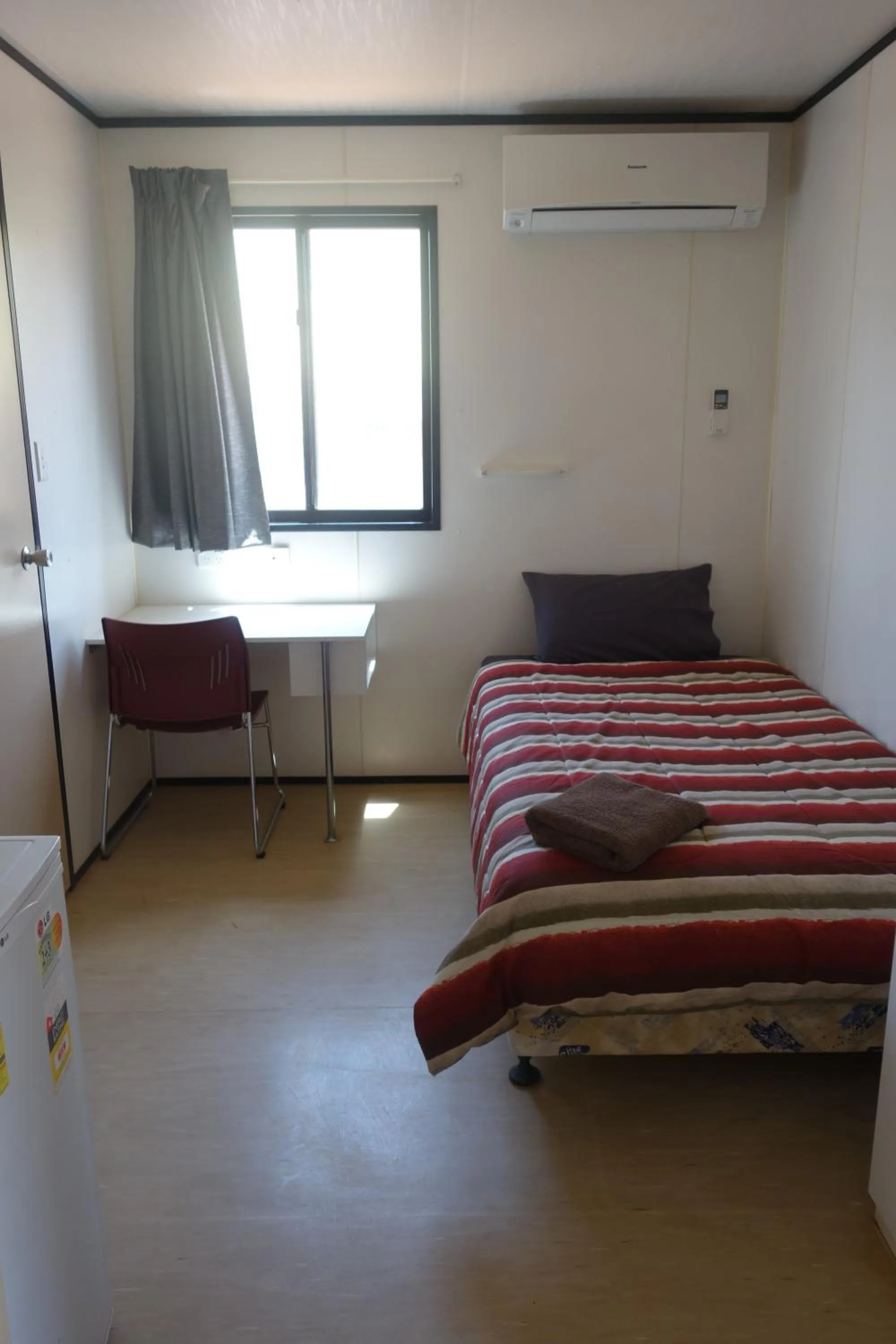 Bedroom, Bed in William Creek Camp Ground & Units