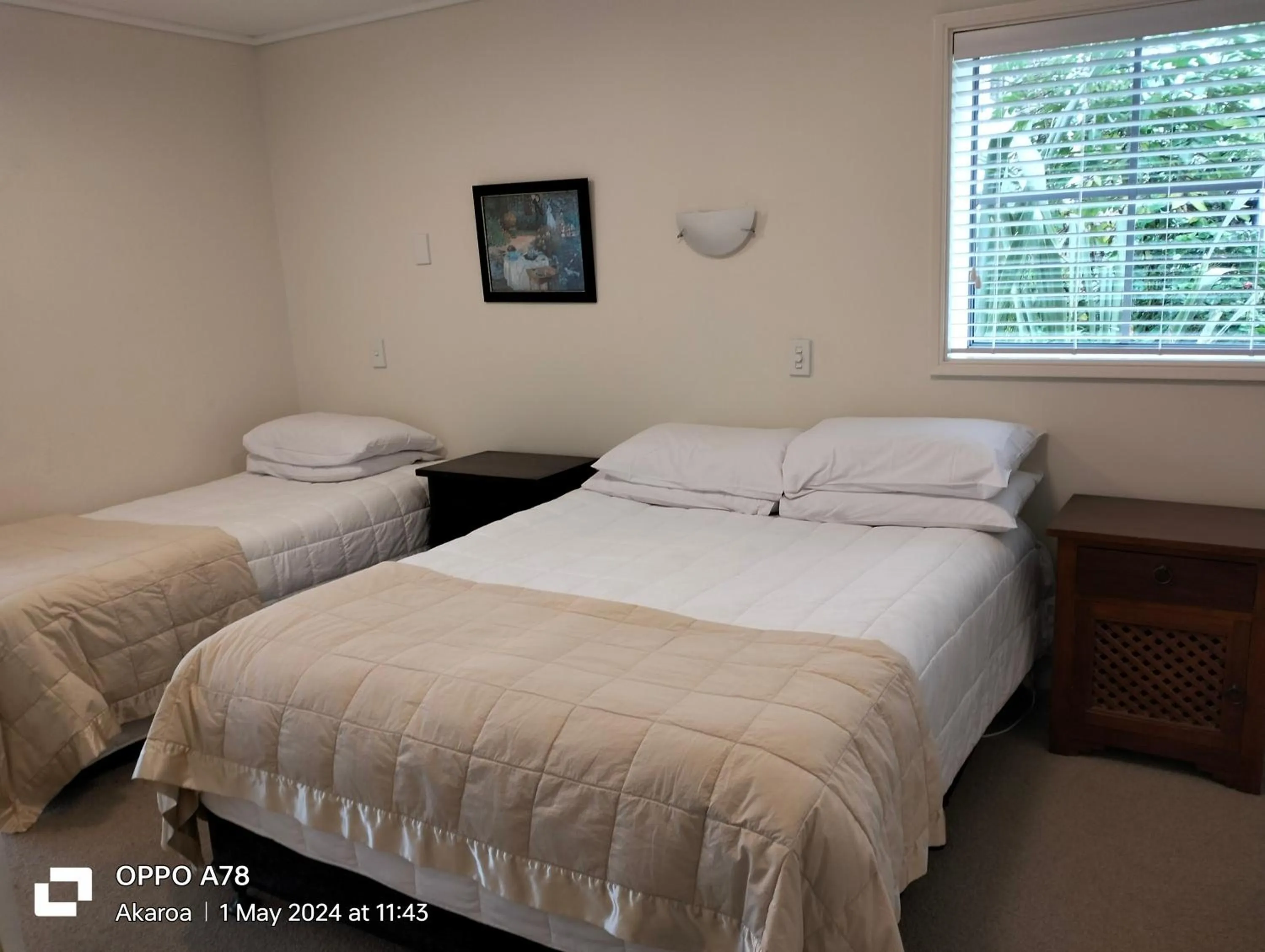 Bed in Akaroa Village Inn