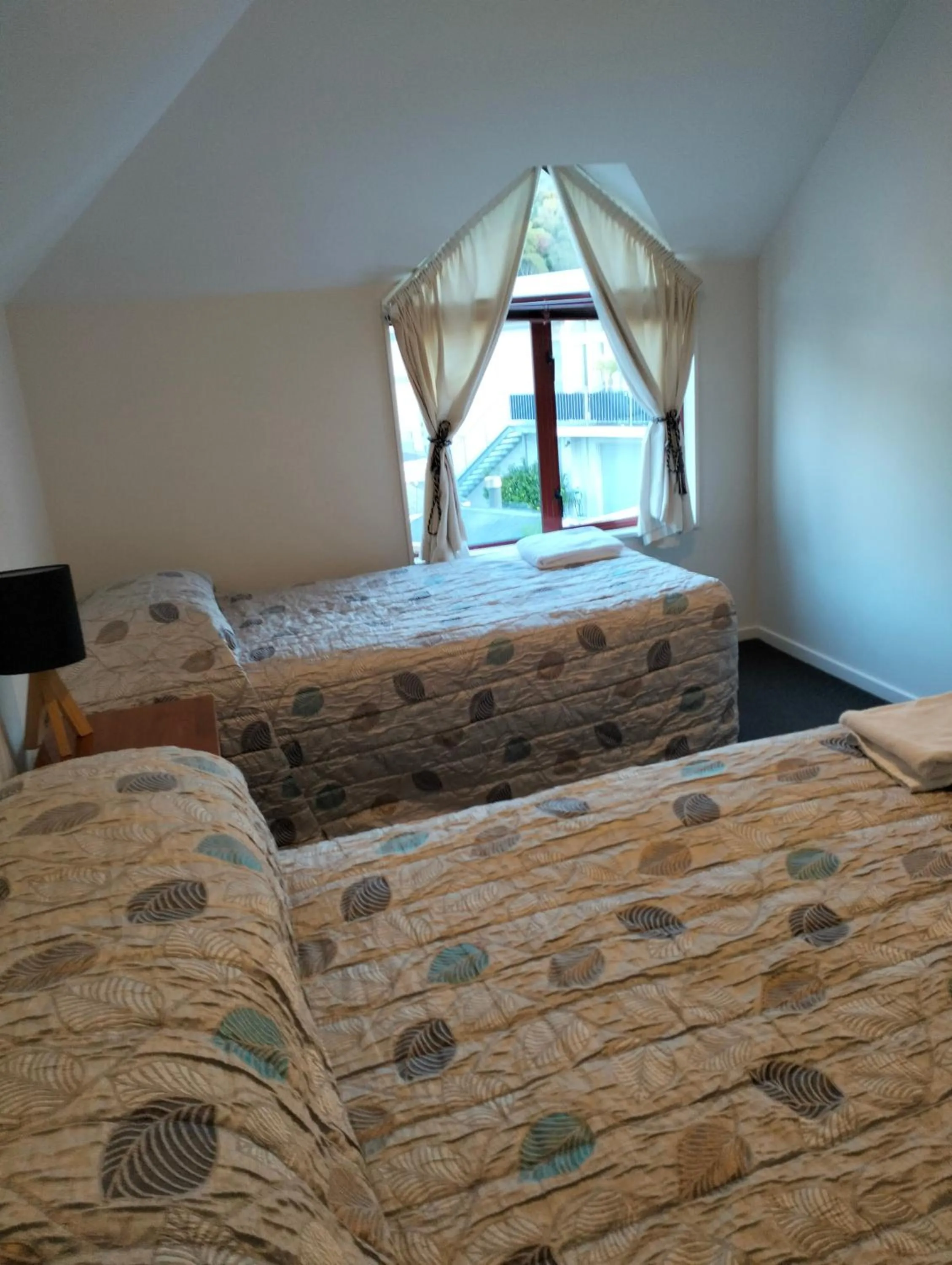 Bedroom, Bed in Akaroa Village Inn