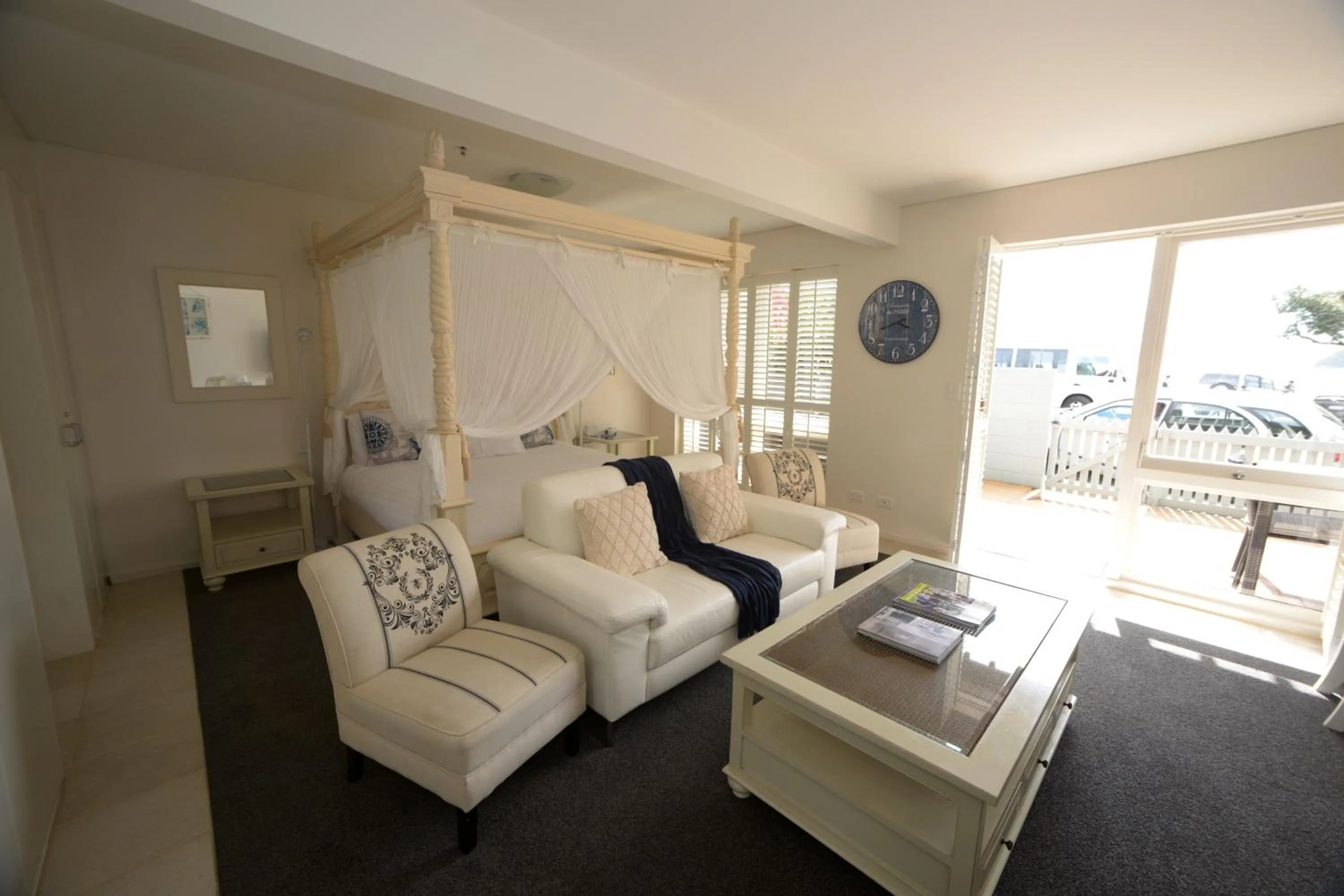 Living room in Akaroa Village Inn