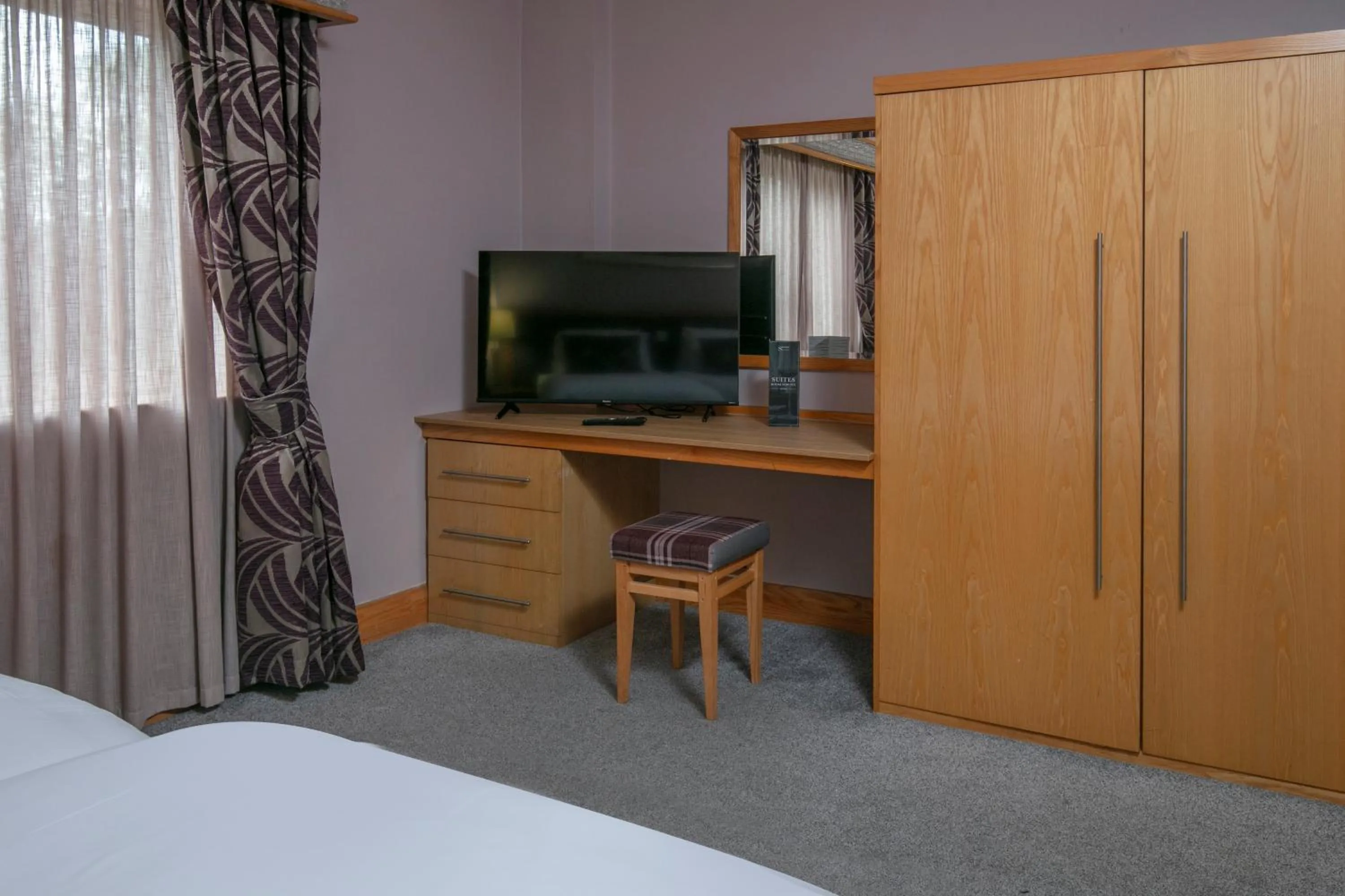 TV and multimedia, Bed in Best Western Premier Knowsley Suites Hotel & Spa