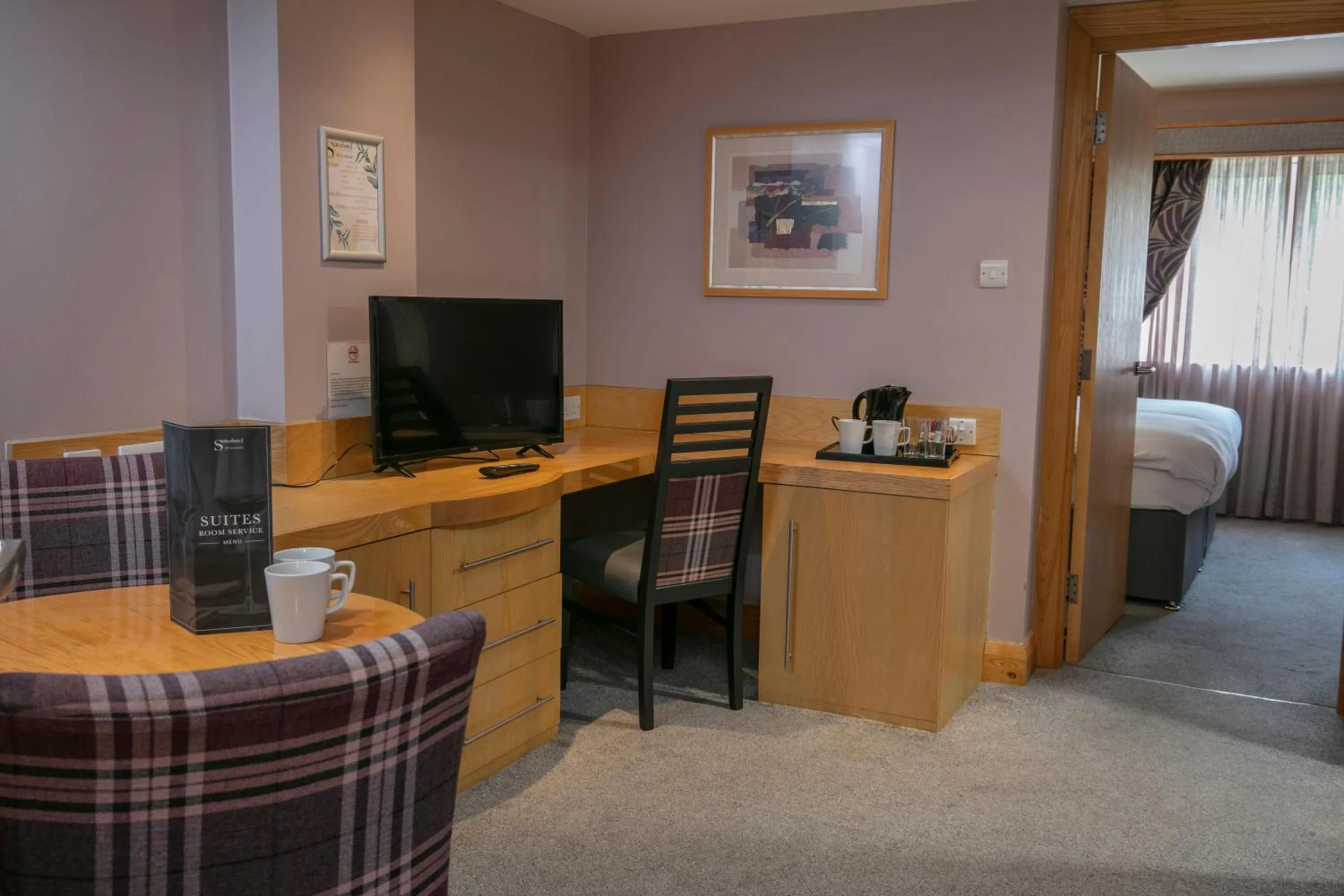 TV and multimedia, Bed in Best Western Premier Knowsley Suites Hotel & Spa