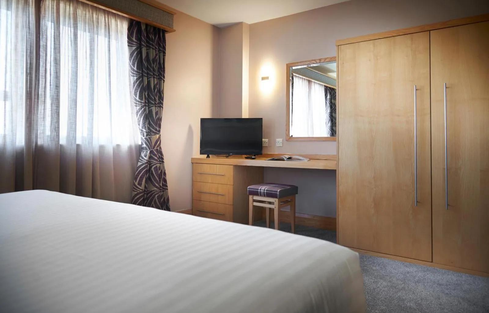 TV and multimedia, Bed in Best Western Premier Knowsley Suites Hotel & Spa
