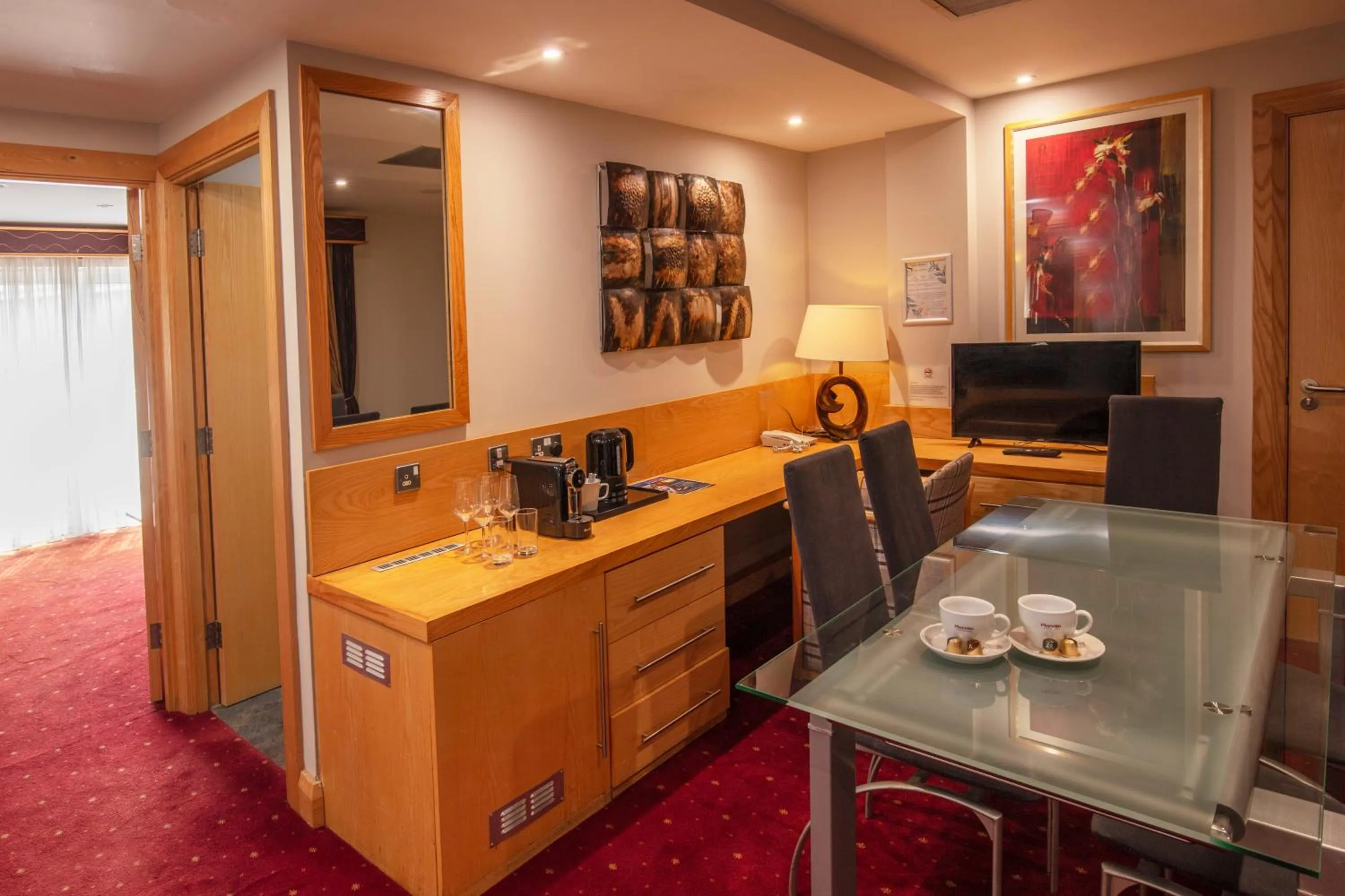 Coffee/tea facilities in Best Western Premier Knowsley Suites Hotel & Spa