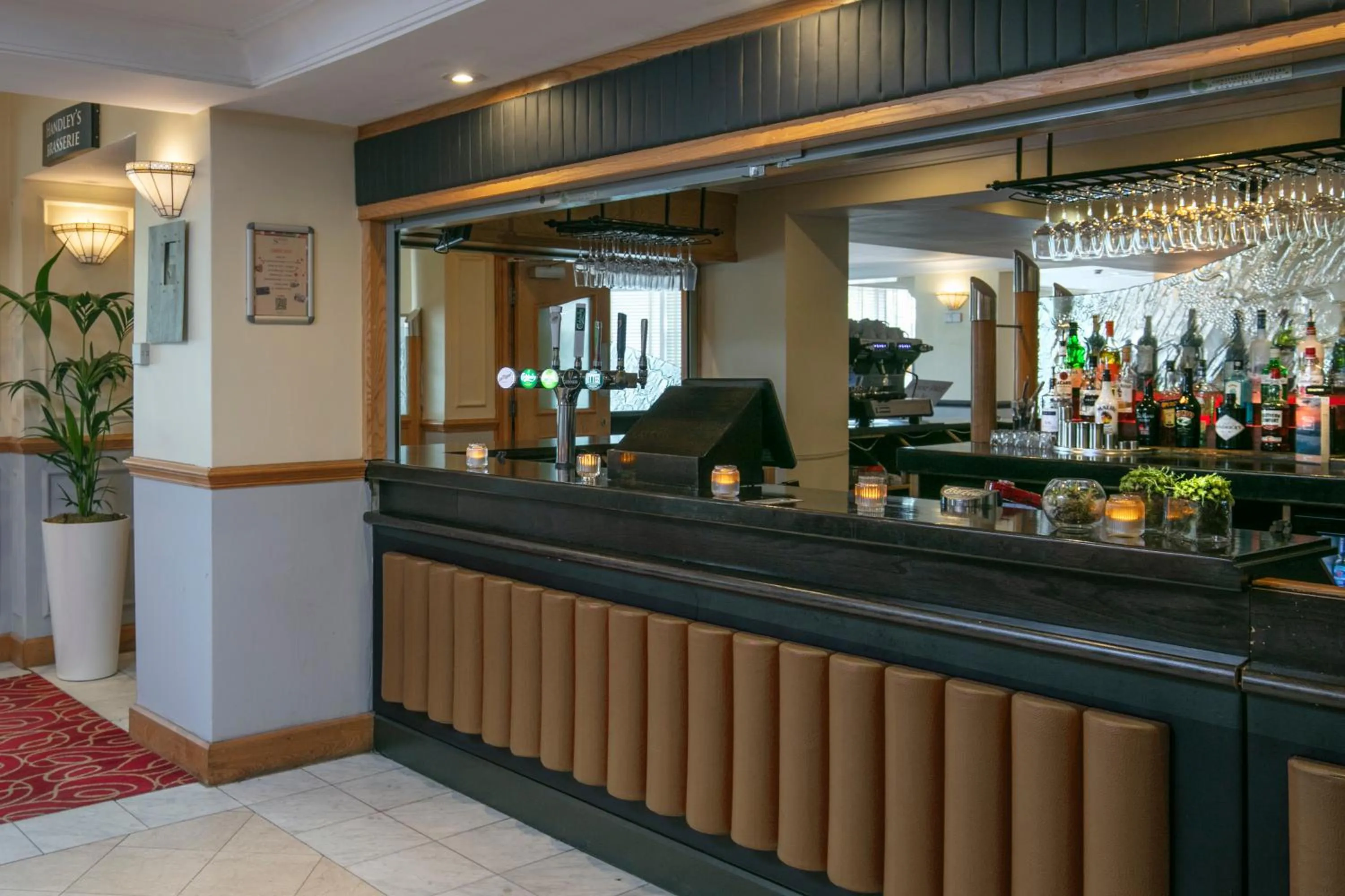 Lounge or bar in Best Western Premier Knowsley Suites Hotel & Spa