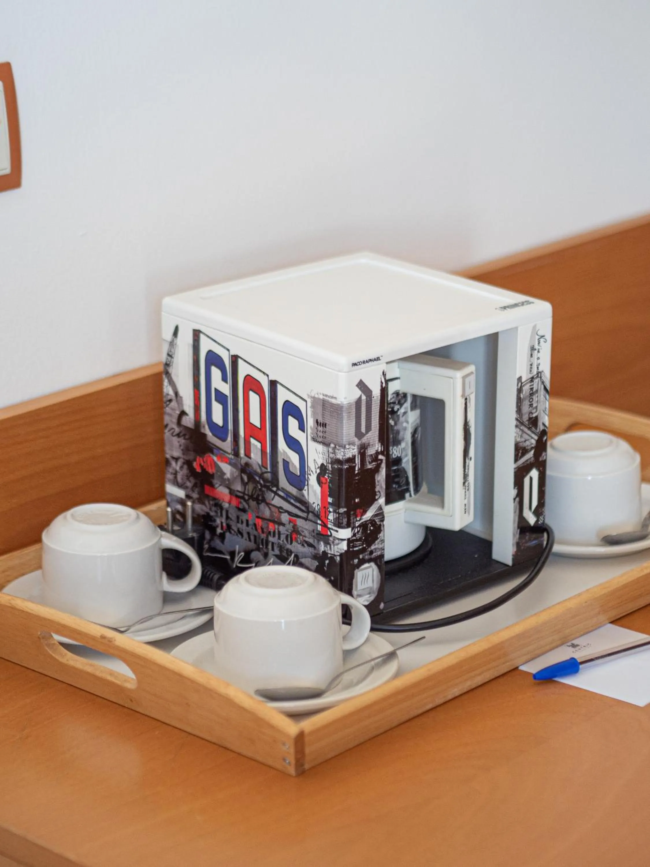 Coffee/tea facilities in Hotel Atlantic by Hoteles Centric