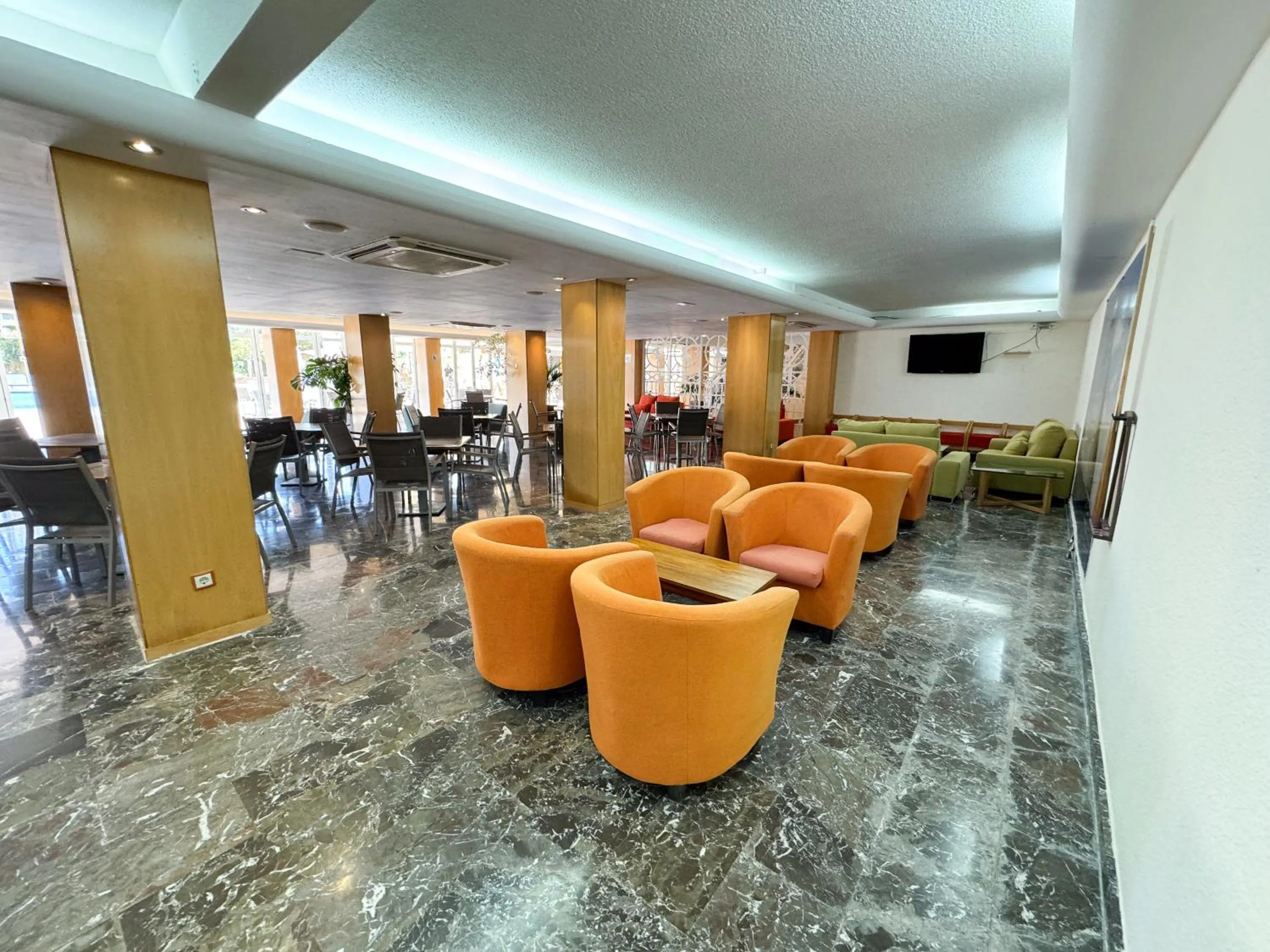 Restaurant/places to eat in Hotel Atlantic by Hoteles Centric