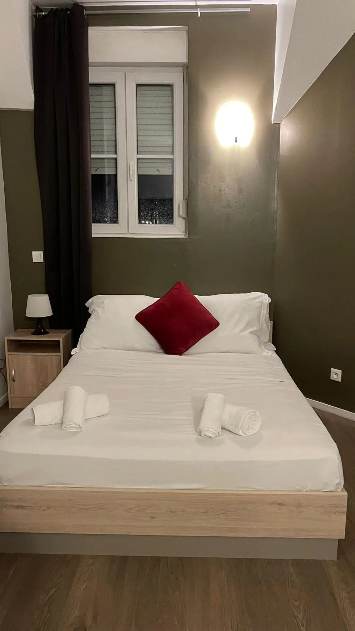 Bed in hôtel- restaurant le Saint Quentin