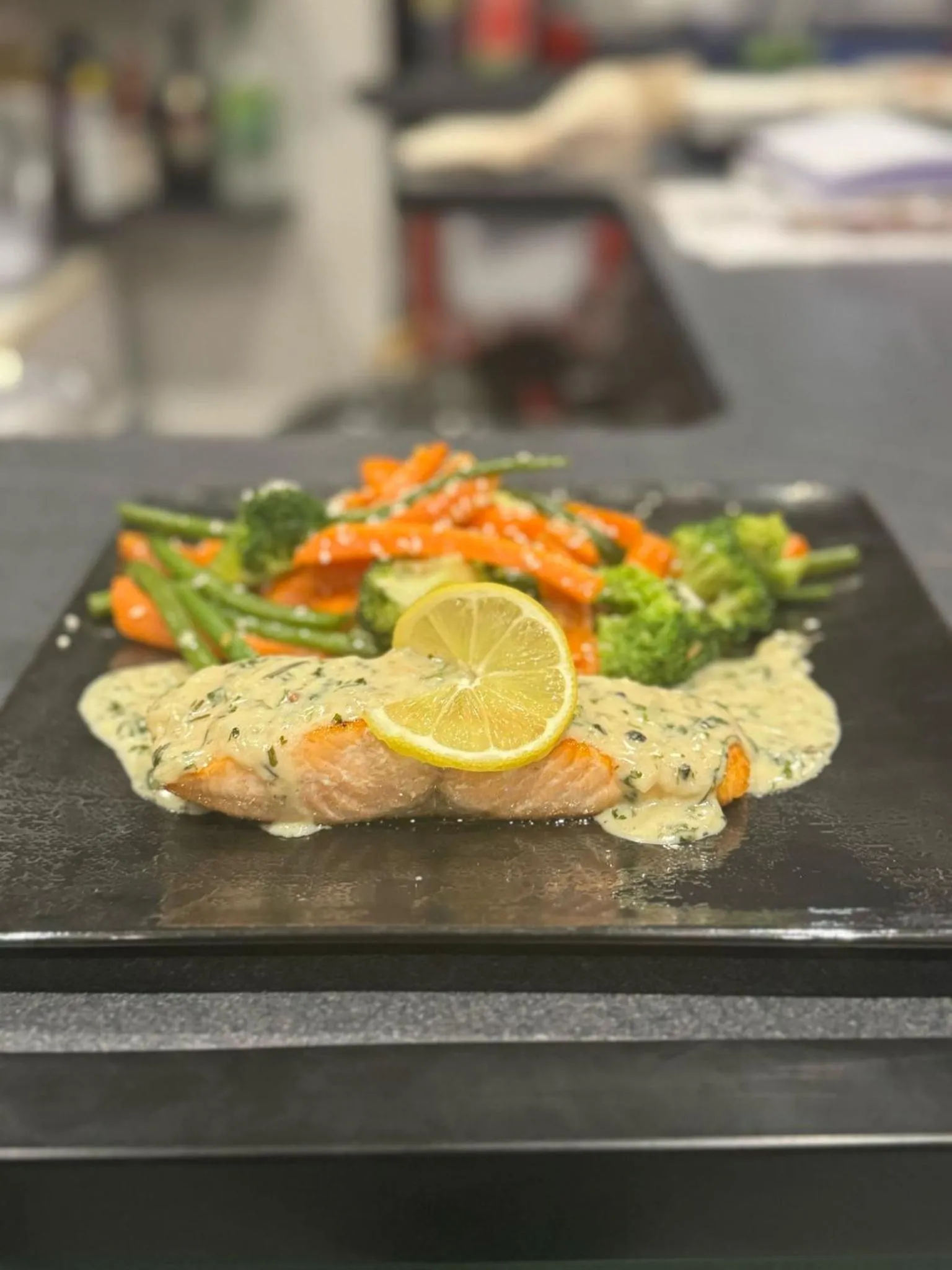 Restaurant/places to eat in hôtel- restaurant le Saint Quentin