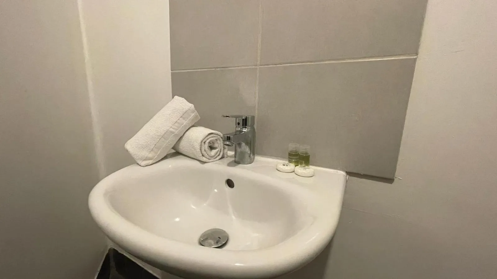 Bathroom in hôtel- restaurant le Saint Quentin