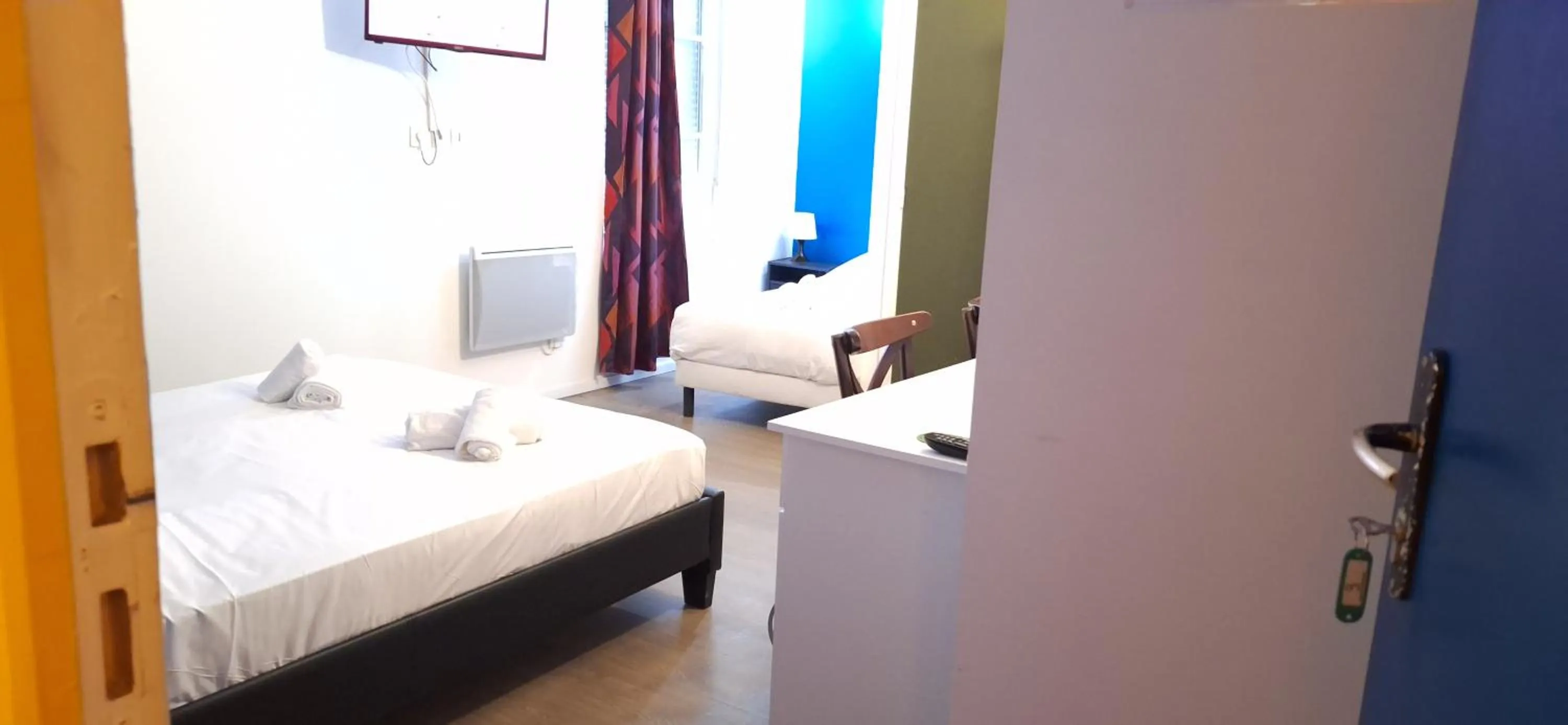 Bed in hôtel- restaurant le Saint Quentin