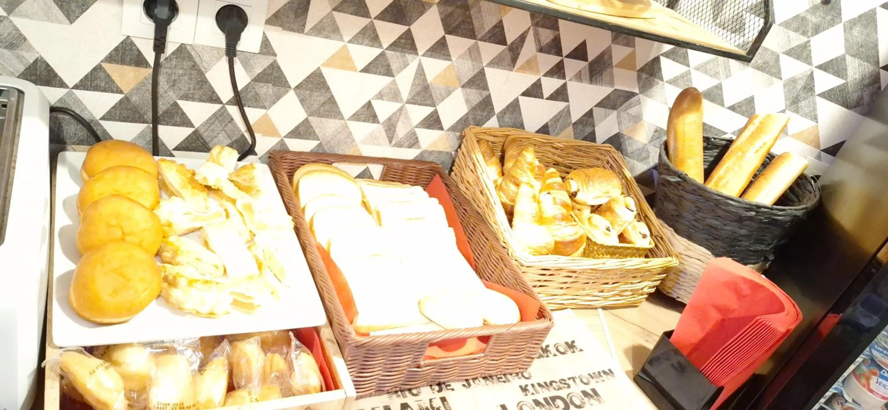 Breakfast in hôtel- restaurant le Saint Quentin