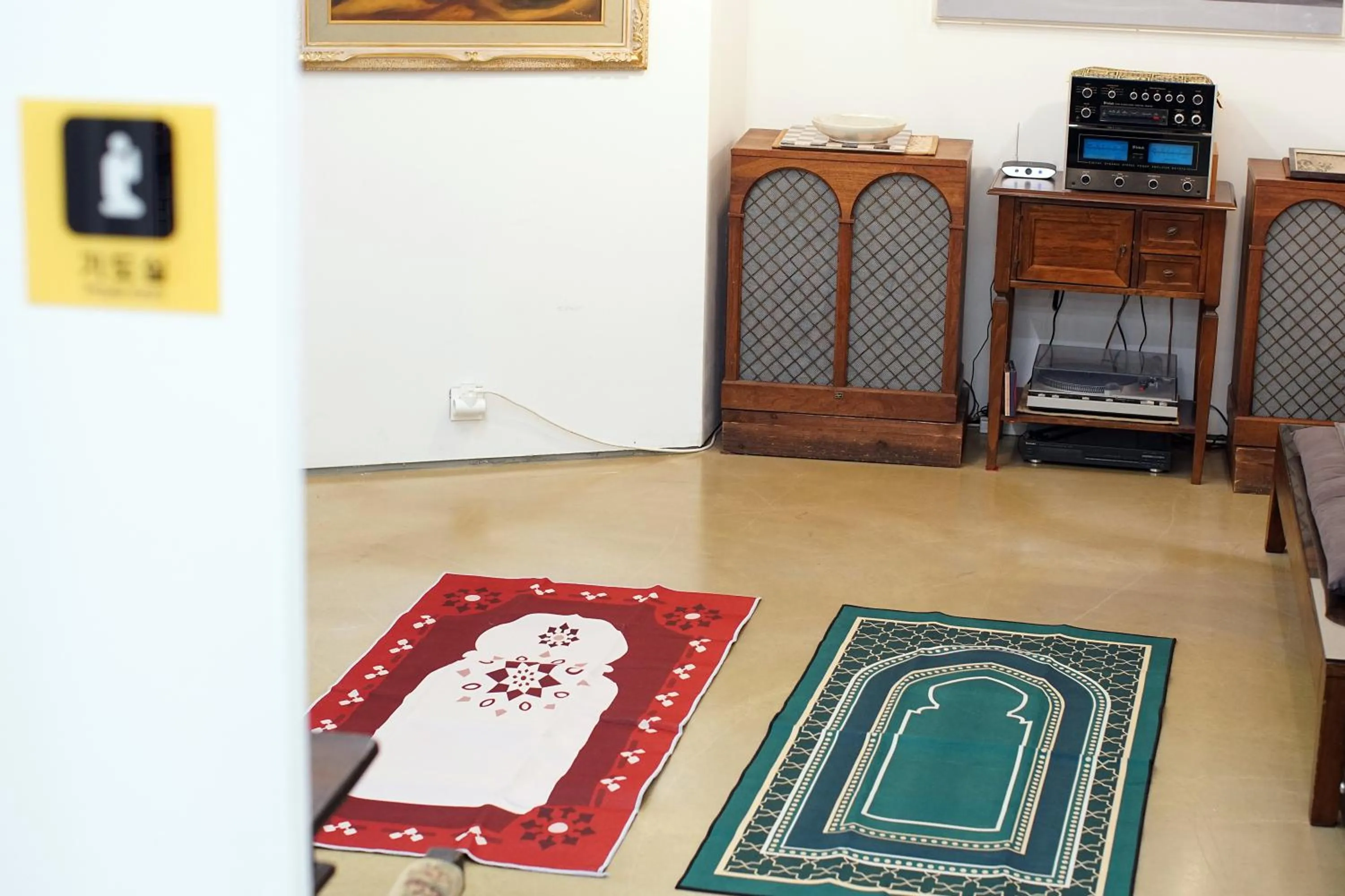 Property building in Hotel DADA Insadong