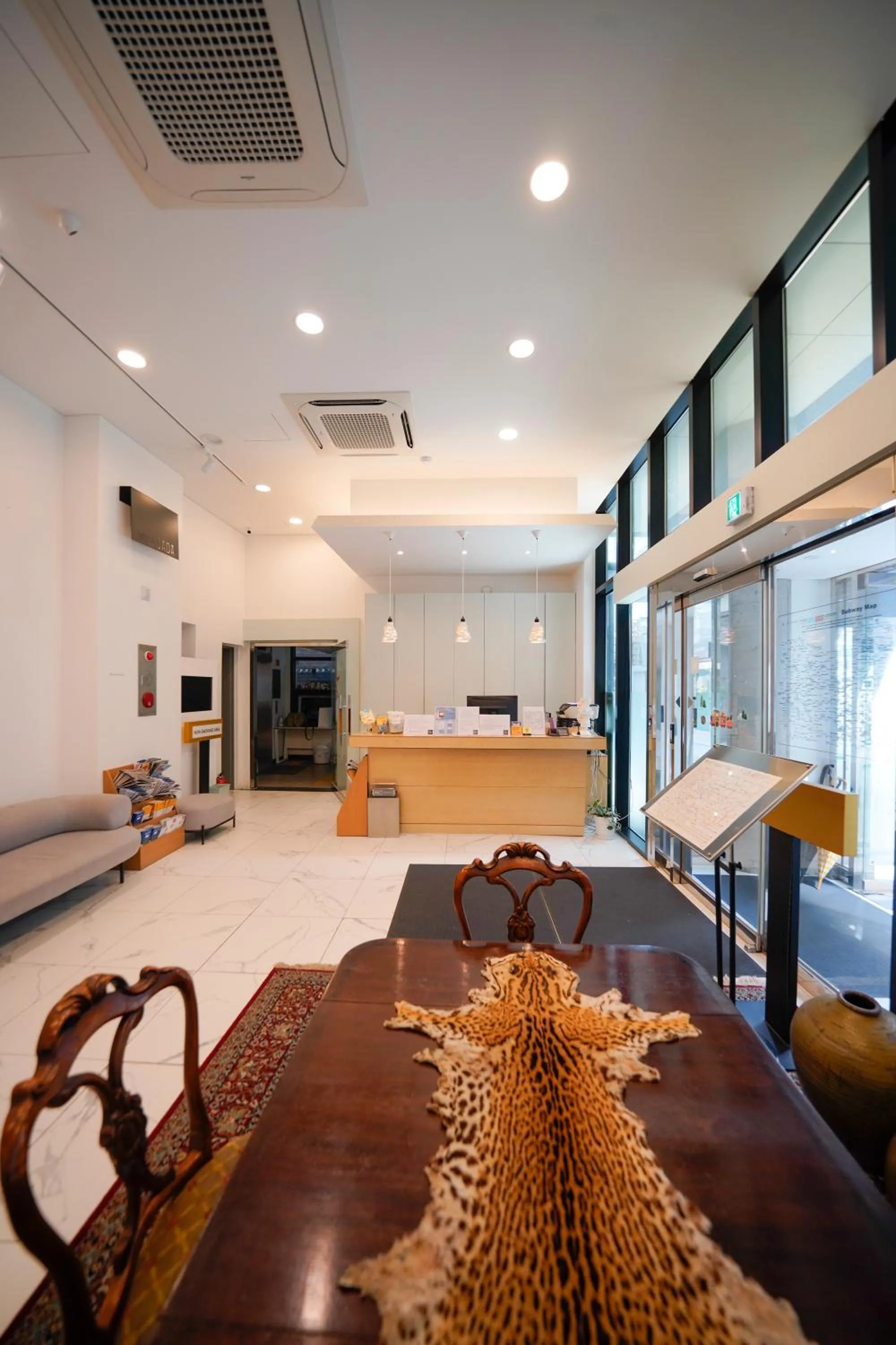 Seating area in Hotel DADA Insadong