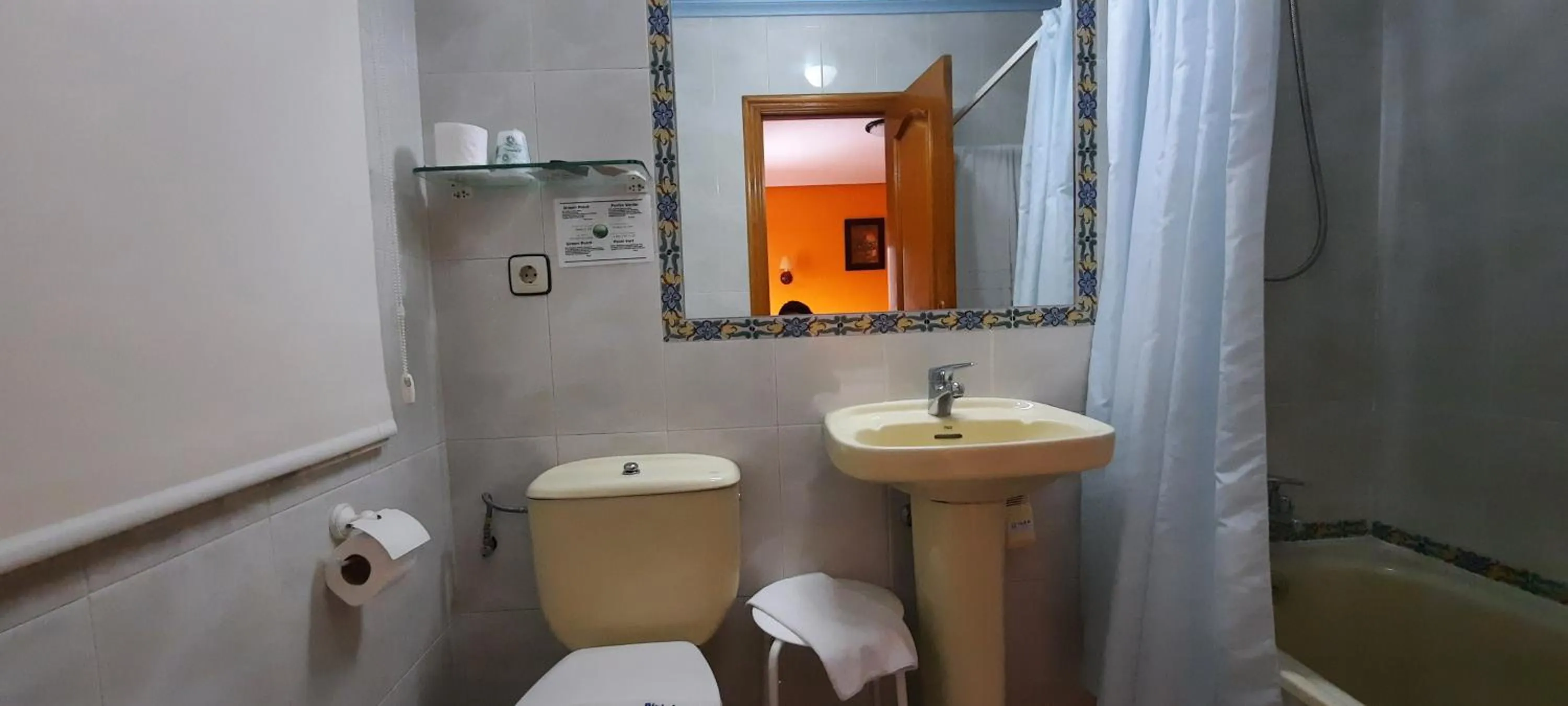 Bathroom in Hostería La Casona