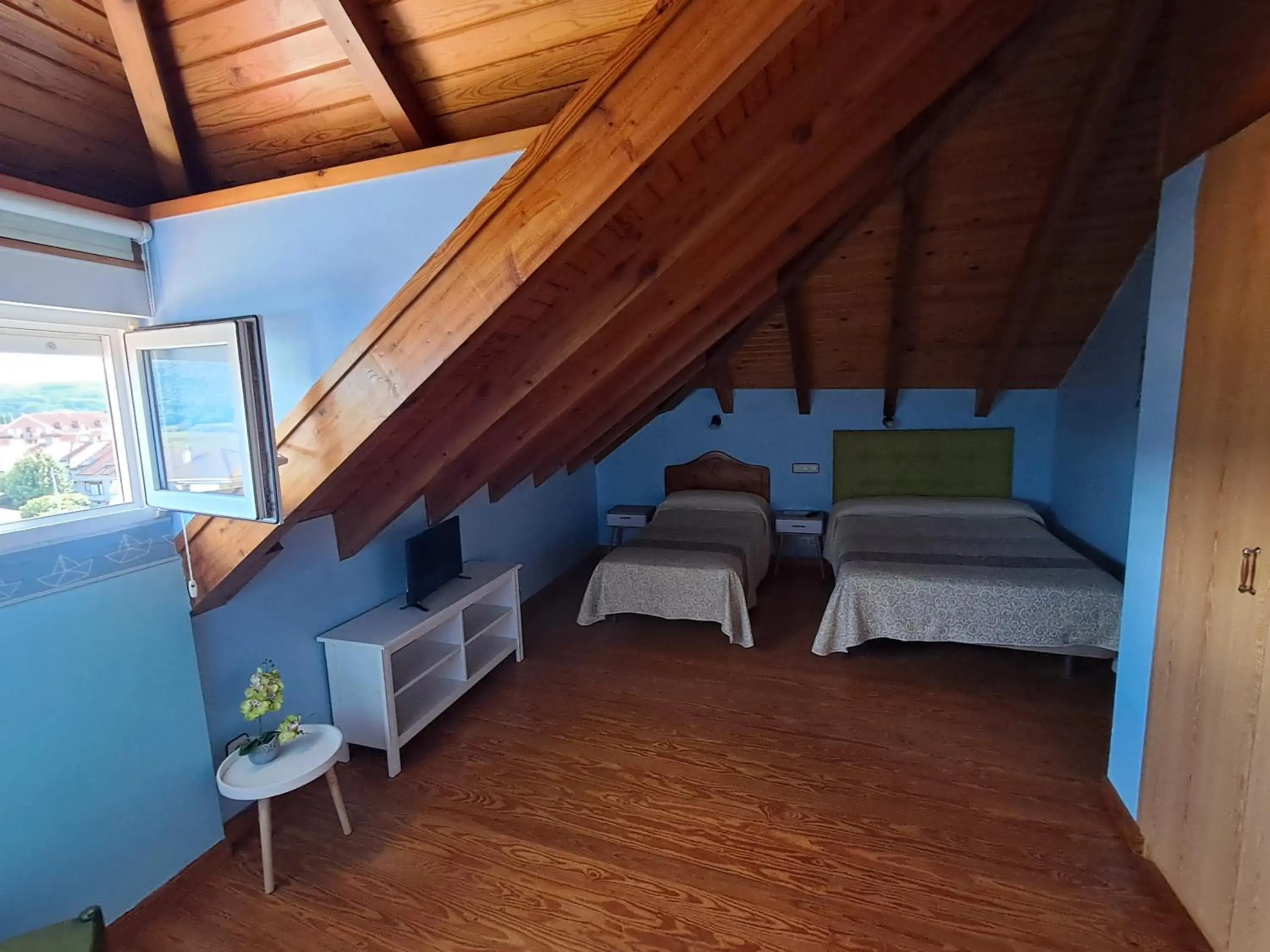 Triple Room with City View in Hostería La Casona Triple Room with City View in Hostería La Casona