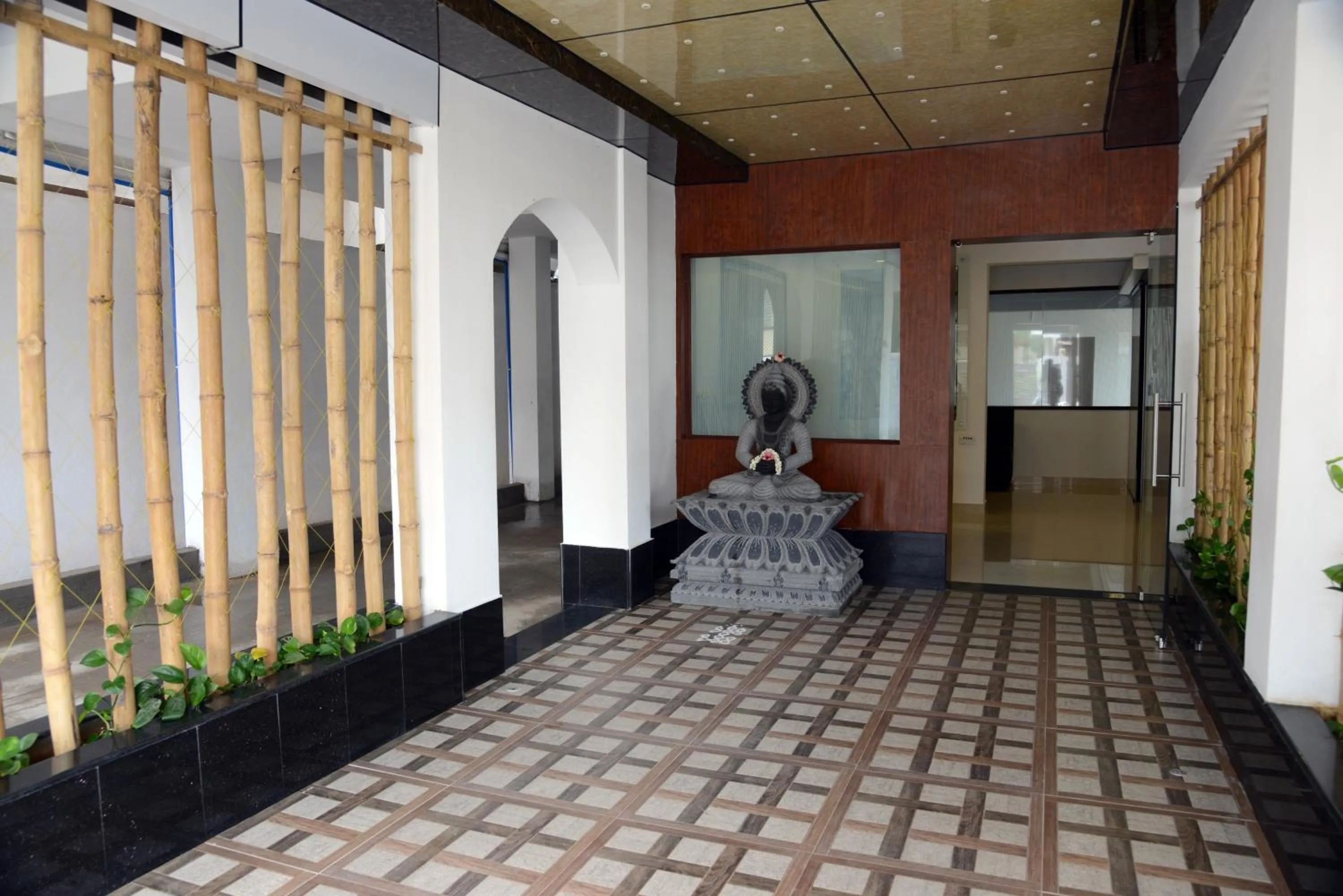 Facade/entrance in De Castle Inn