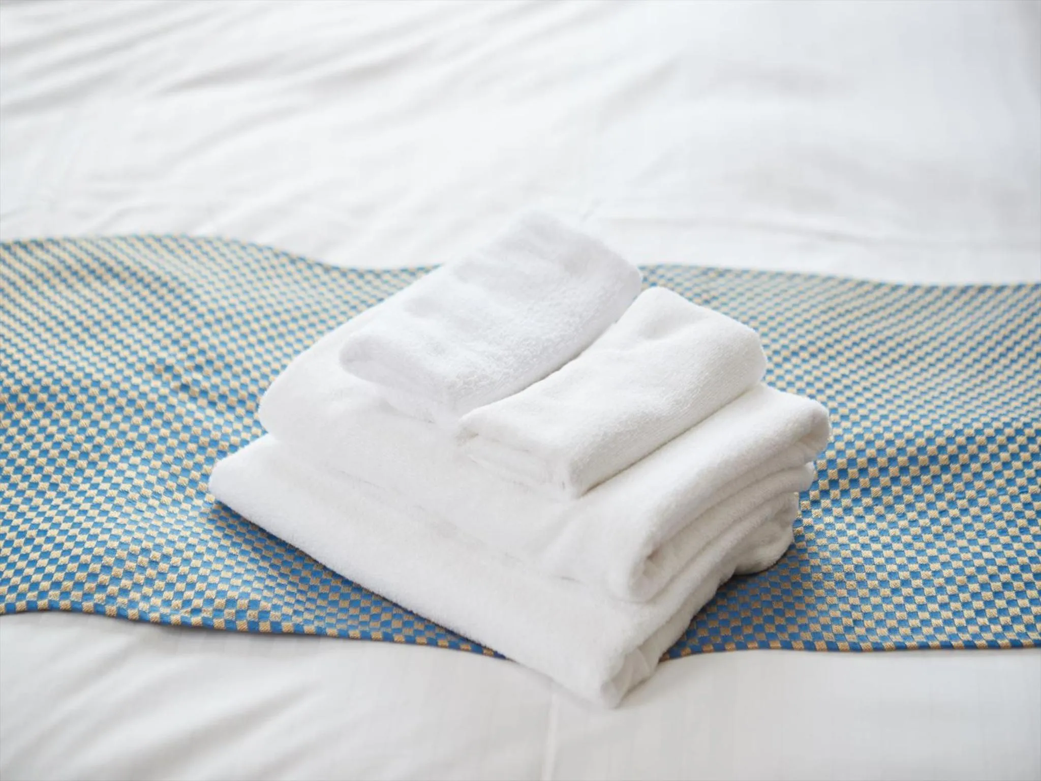 towels, Bed in Hotel Orox