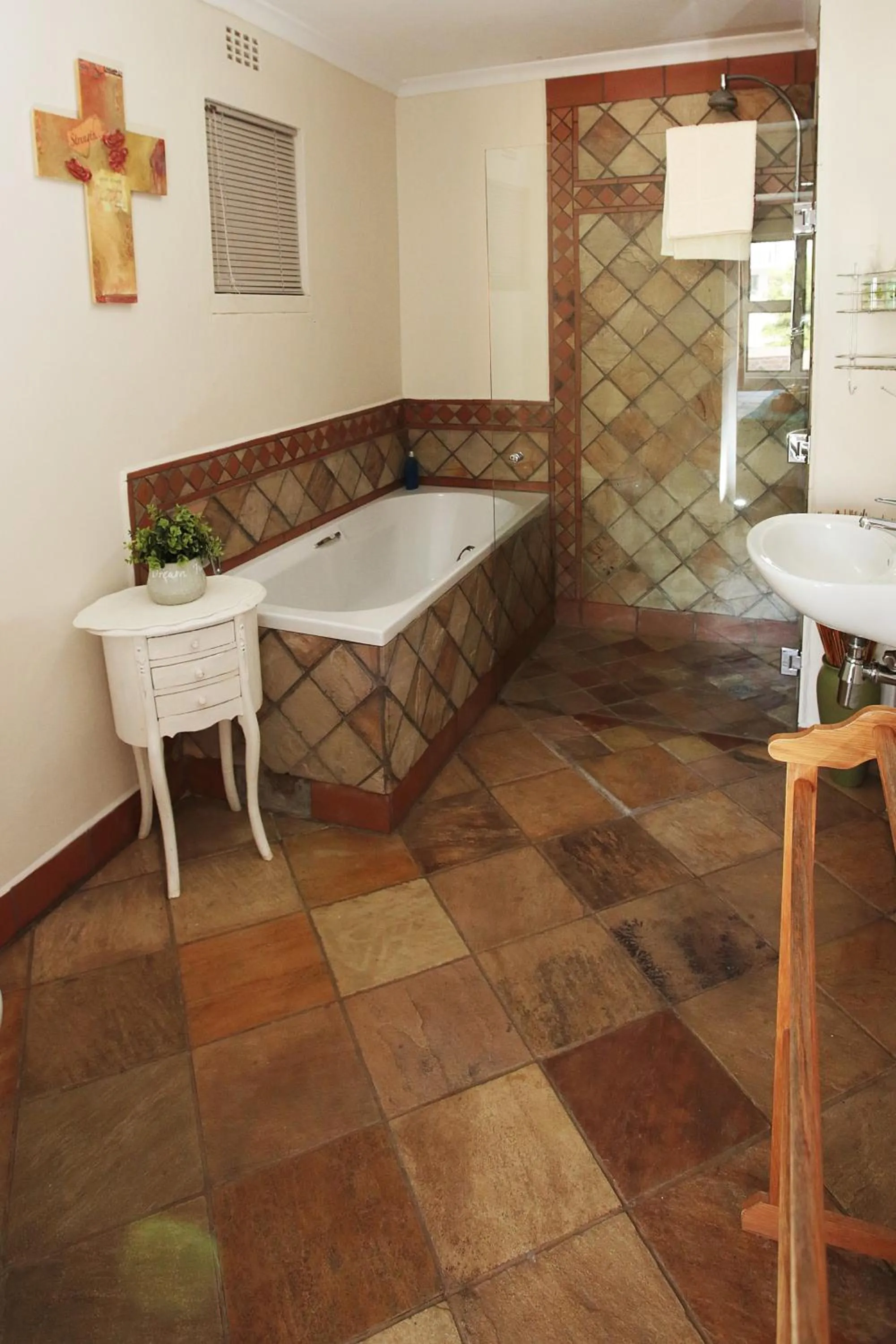 Bathroom in 19th Hole Golf Villa Guesthouse