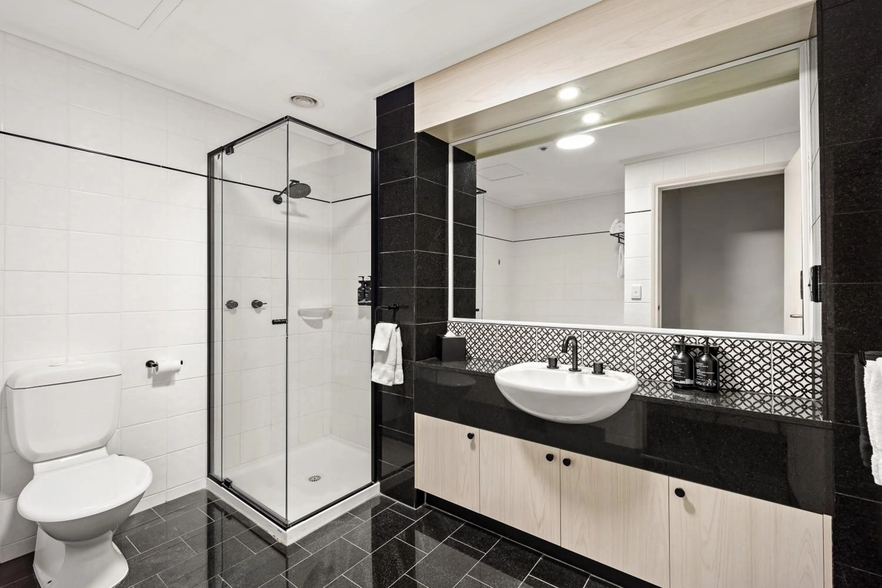 Shower in Melbourne City Suites