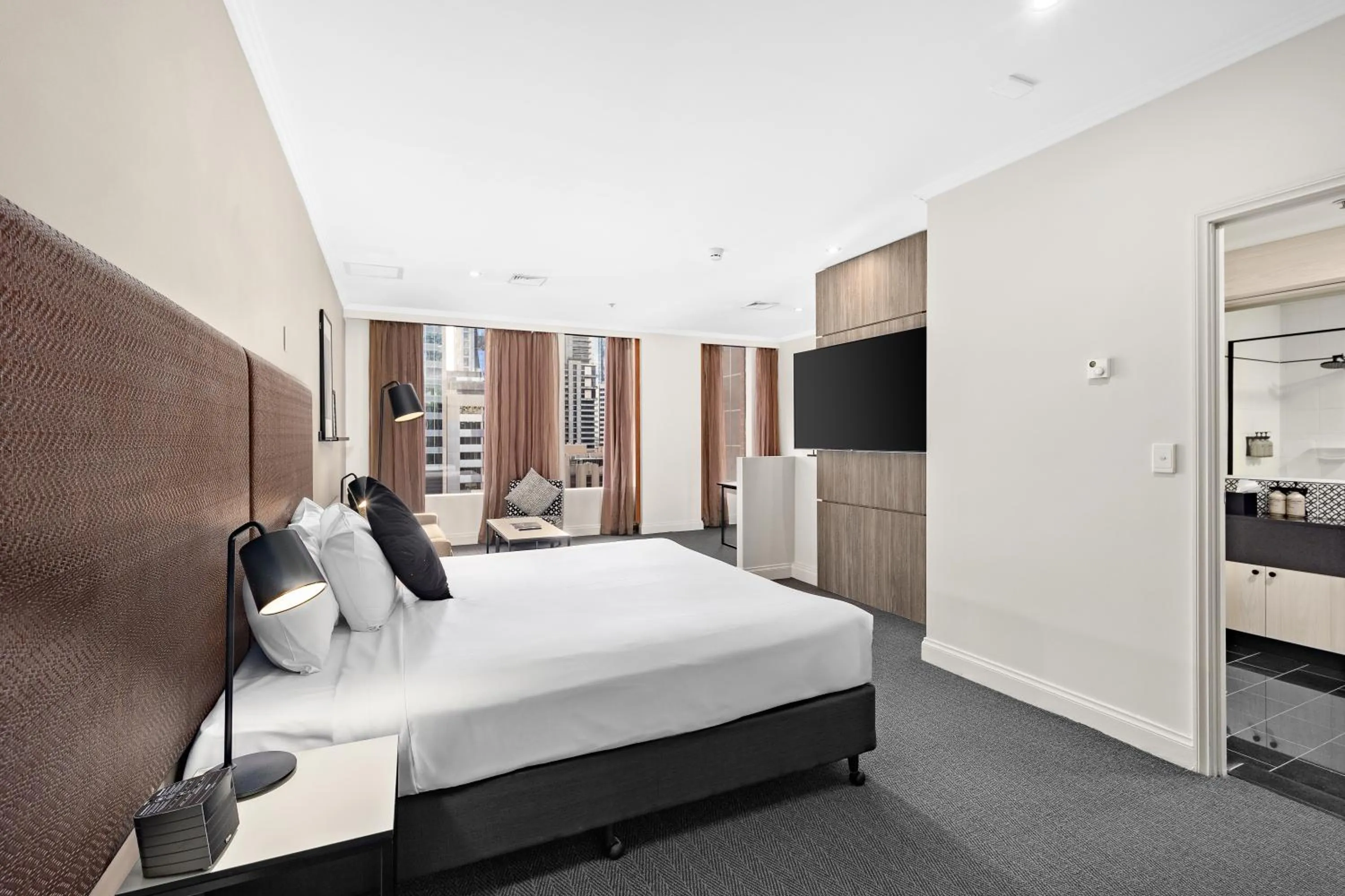 Bed in Melbourne City Suites