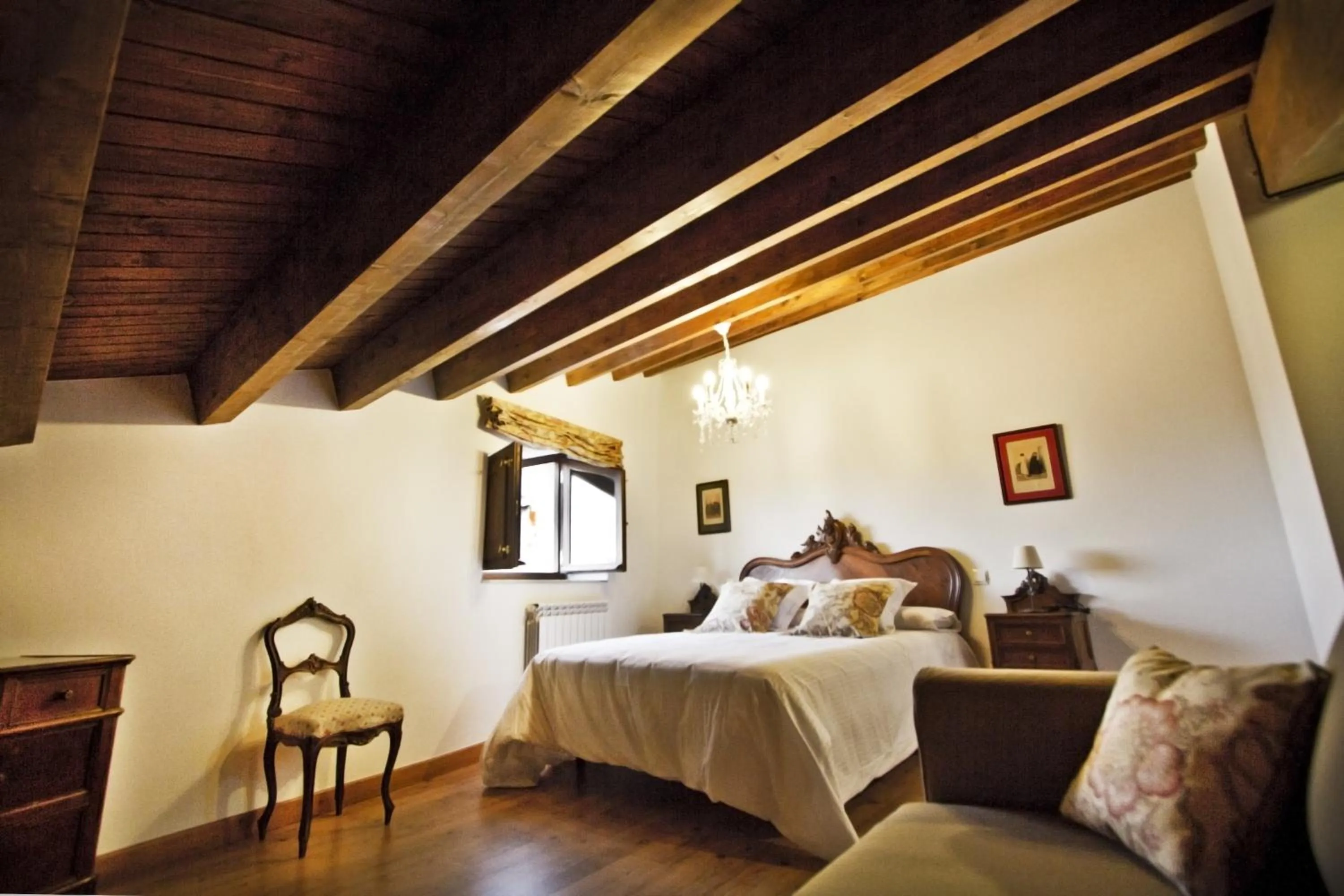 Photo of the whole room, Bed in Posada Real del Buen Camino, alojamiento rural