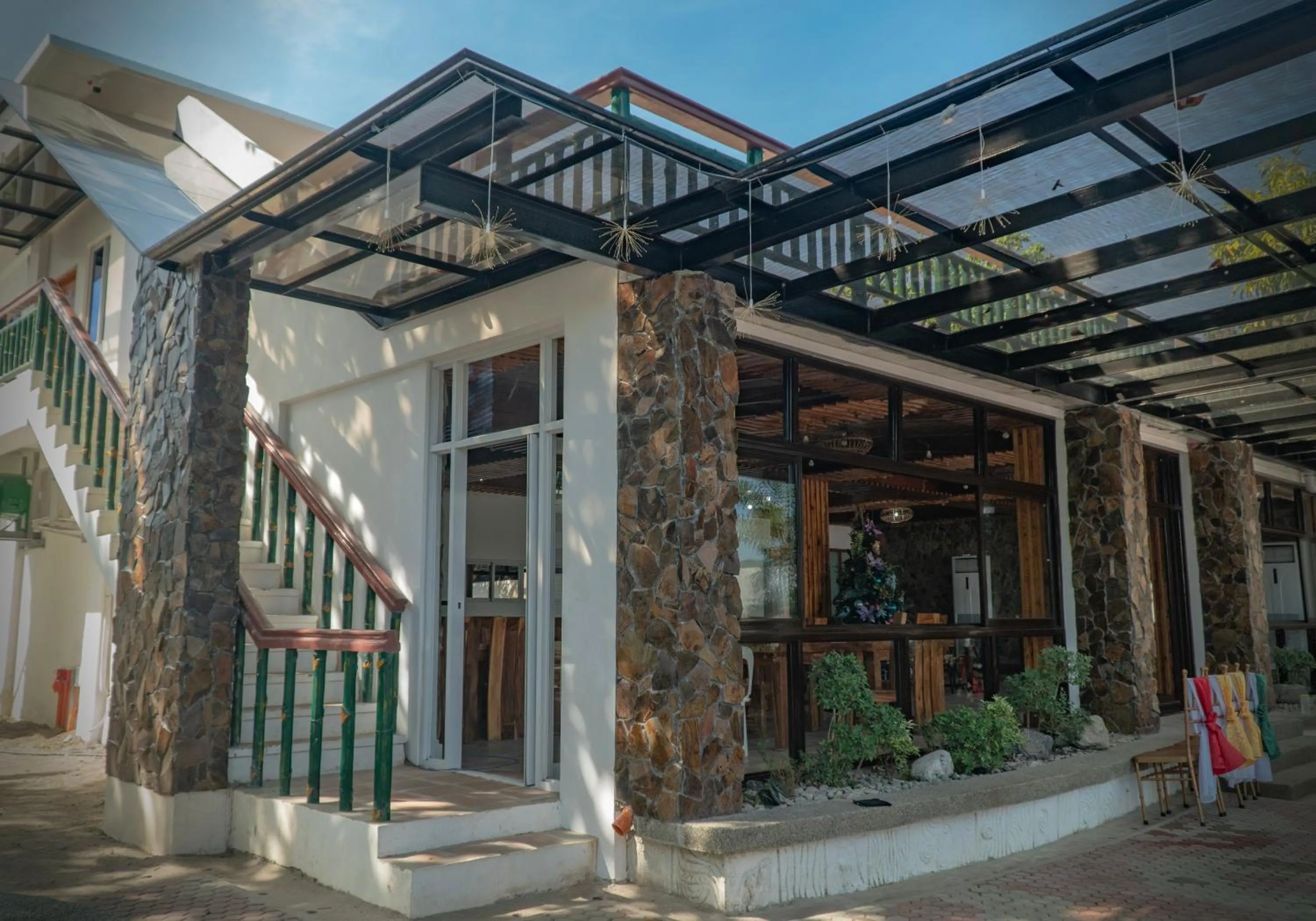 Restaurant/places to eat in The Blessed Purple Bamboo Beach Resort