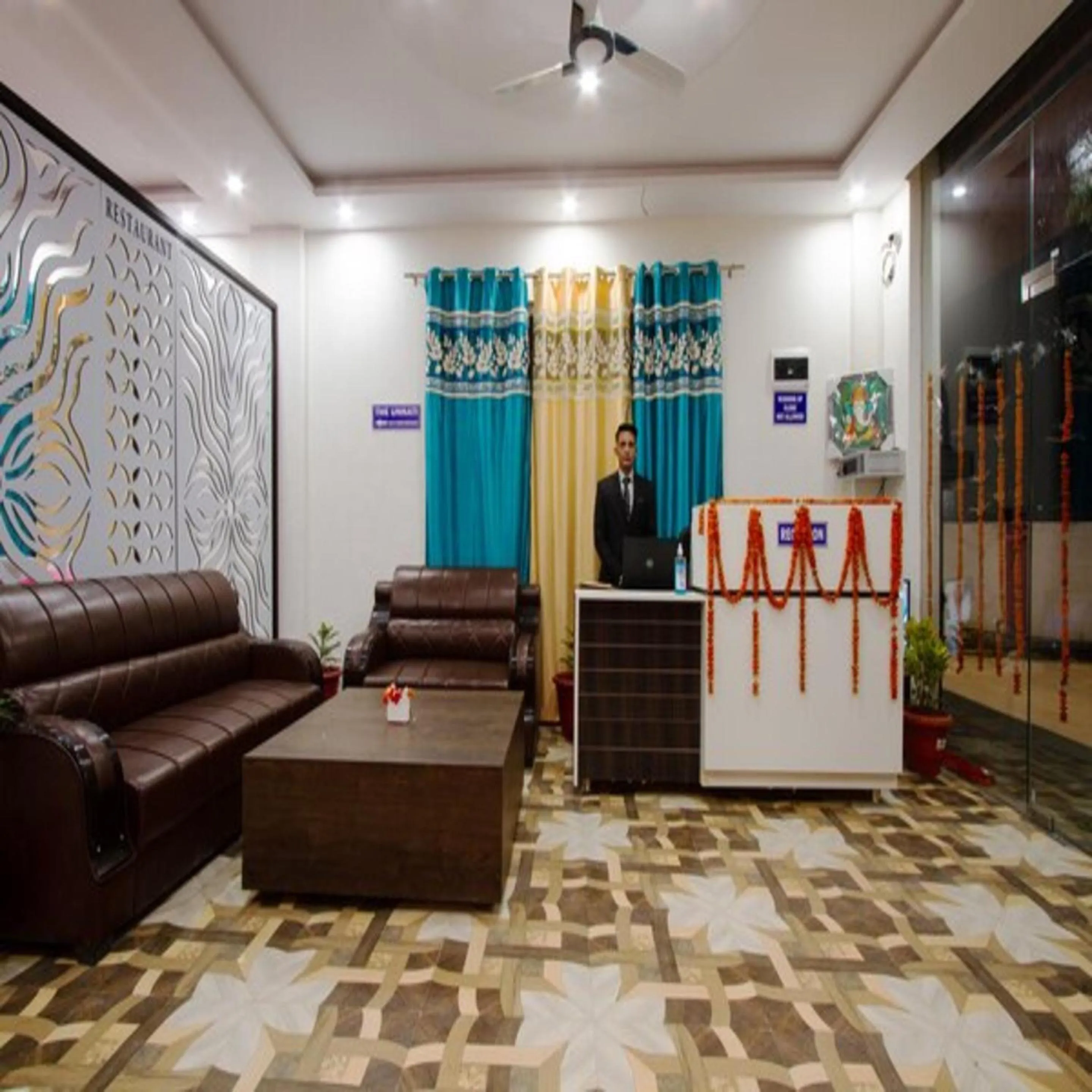 Lobby or reception in Hotel Roop