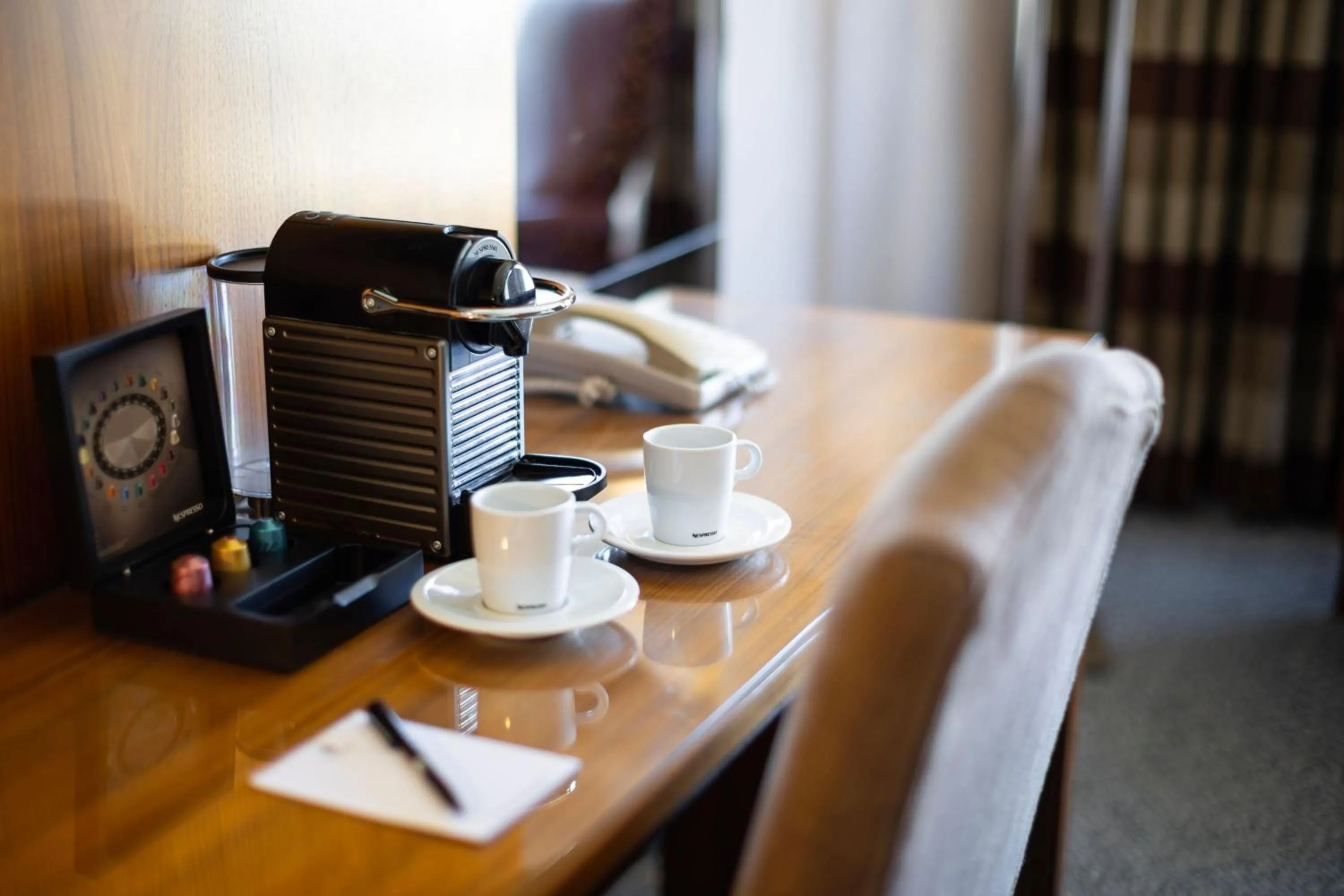 Photo of the whole room in Edinburgh Marriott Hotel Holyrood