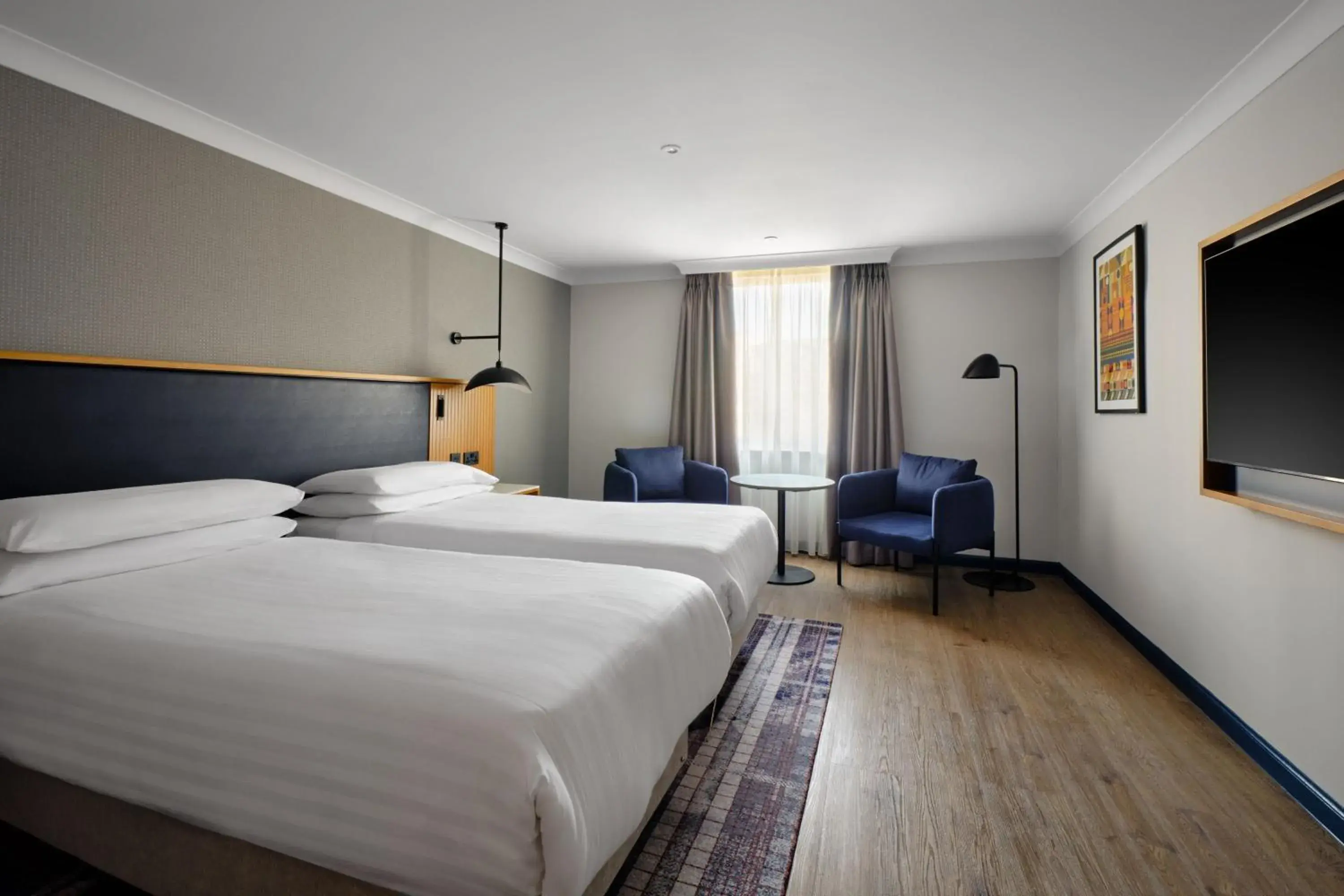 Deluxe Twin Room in Edinburgh Marriott Hotel Holyrood Deluxe Twin Room in Edinburgh Marriott Hotel Holyrood