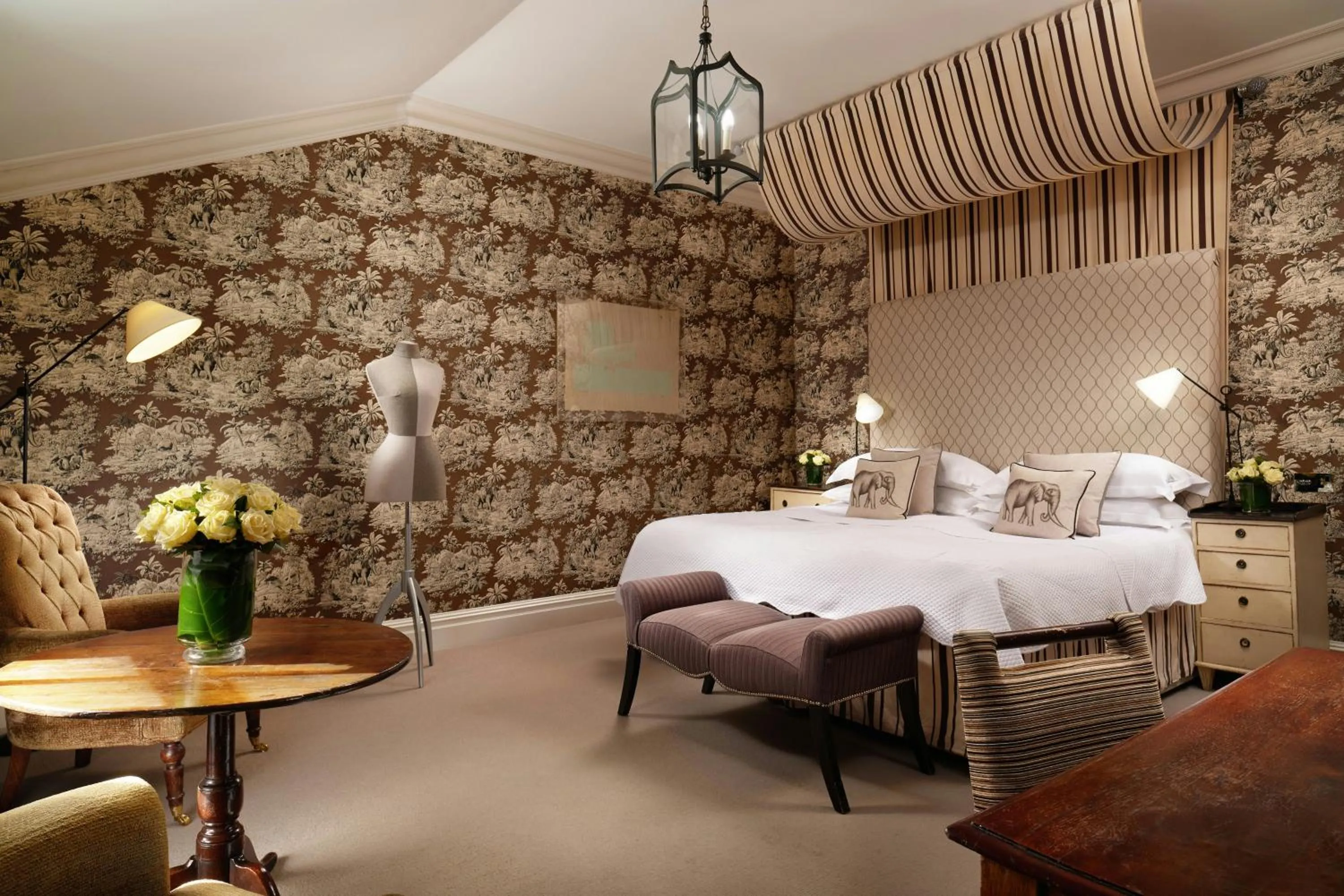 Photo of the whole room, Bed in The Pelham London - Starhotels Collezione