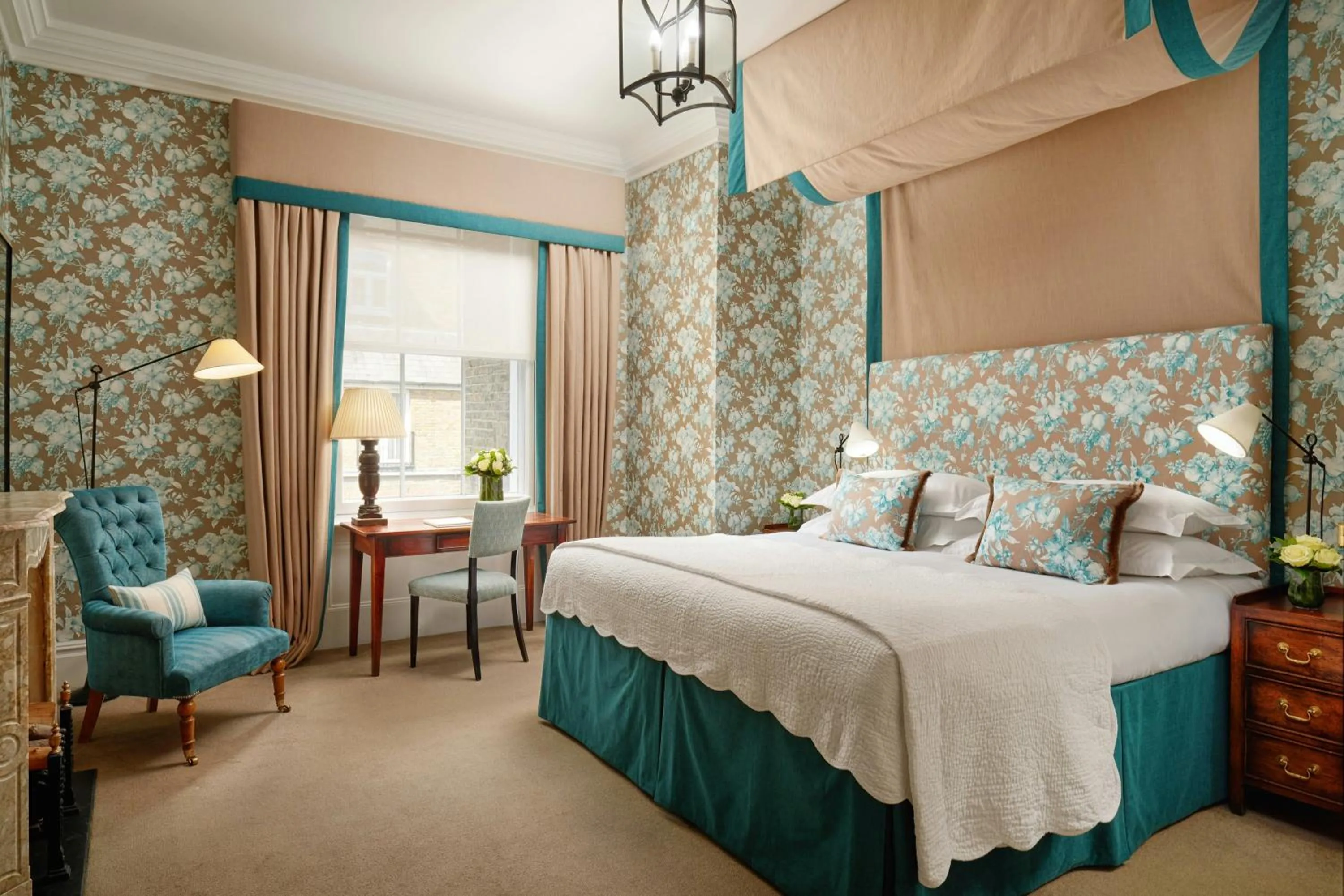 Photo of the whole room, Bed in The Pelham London - Starhotels Collezione