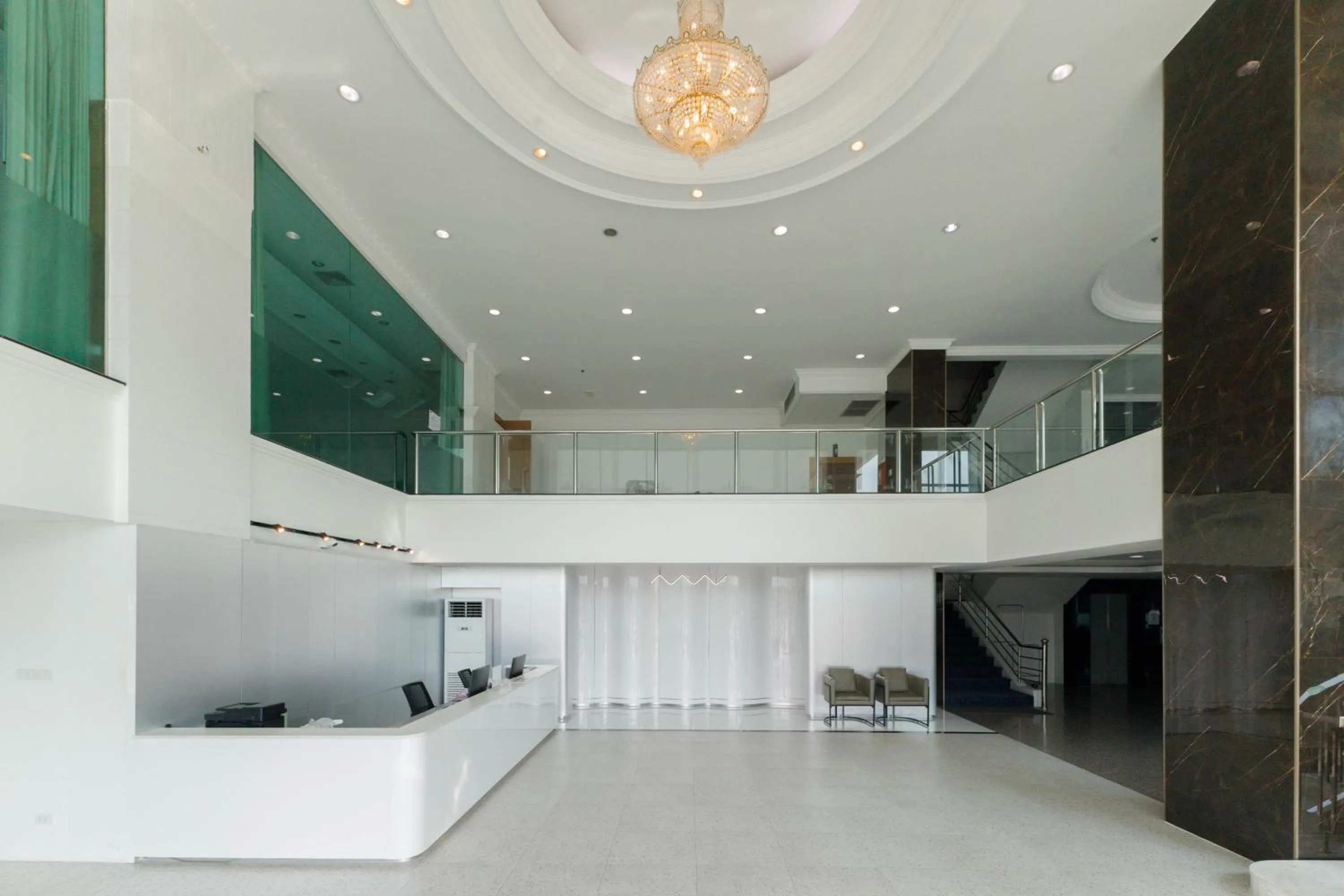 Lobby or reception in River Hotel - The Outstanding Venues Nakhon Pathom