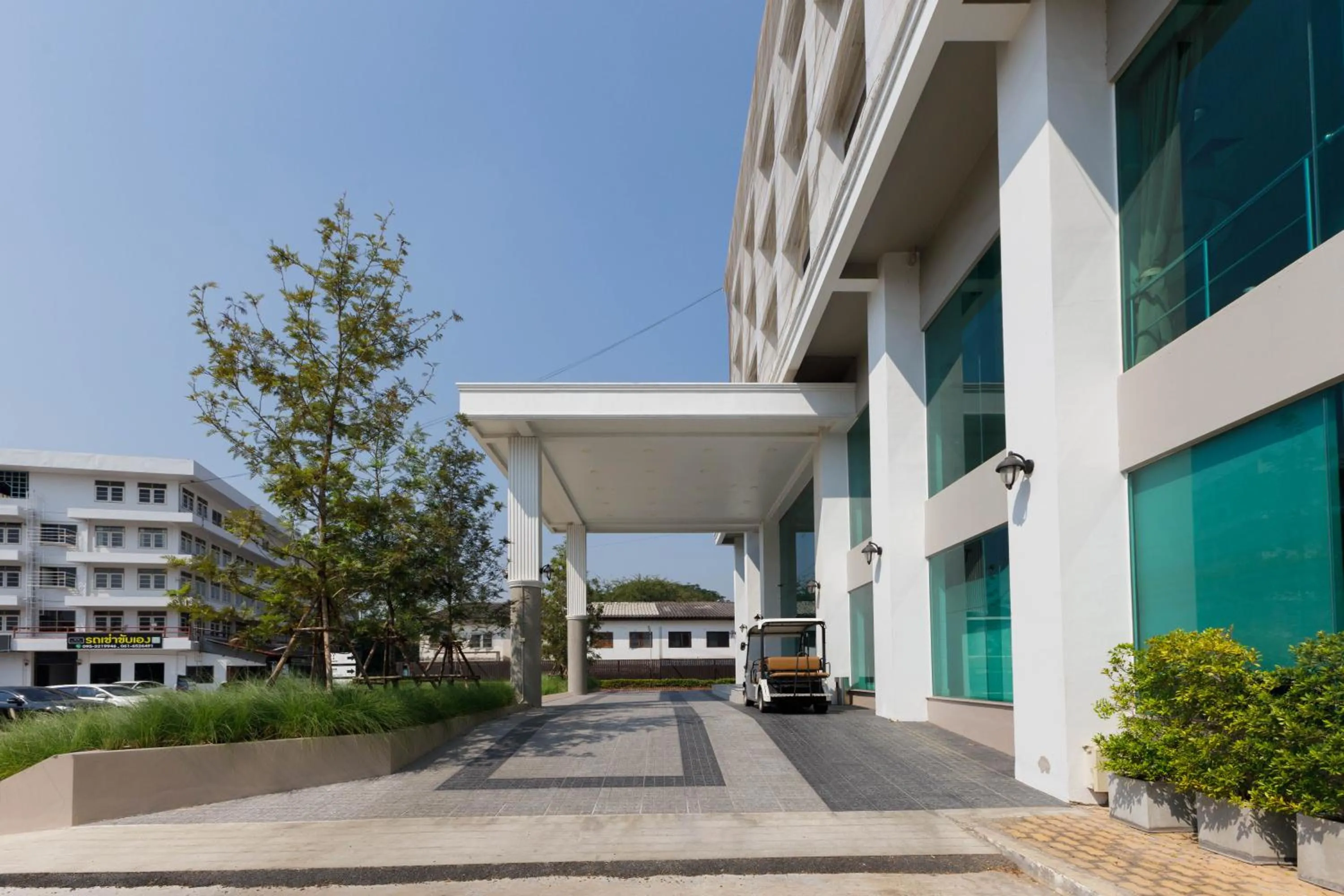 Facade/entrance in River Hotel - The Outstanding Venues Nakhon Pathom
