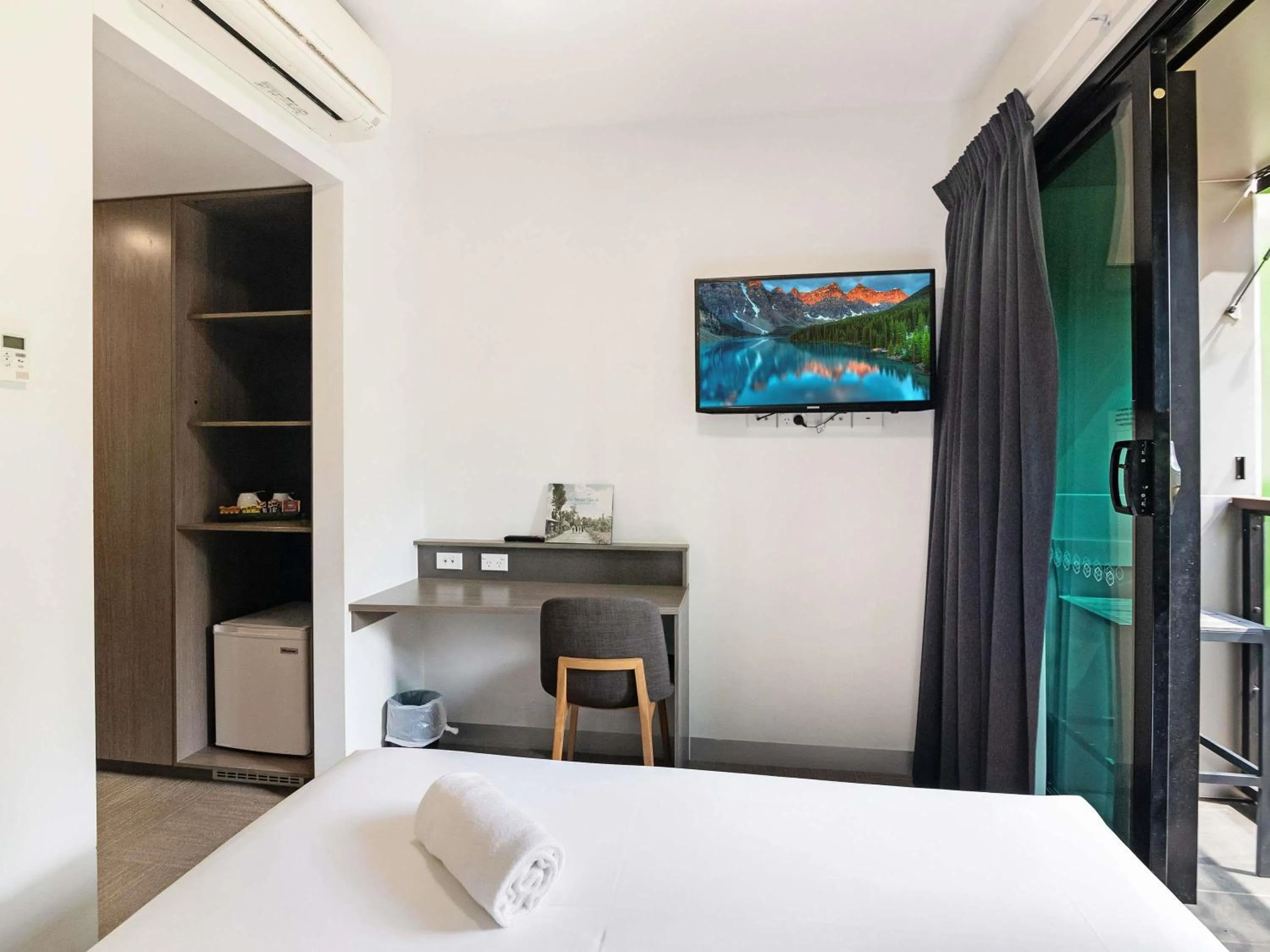 Bedroom, Bed in Ibis Darwin Airport Hotel