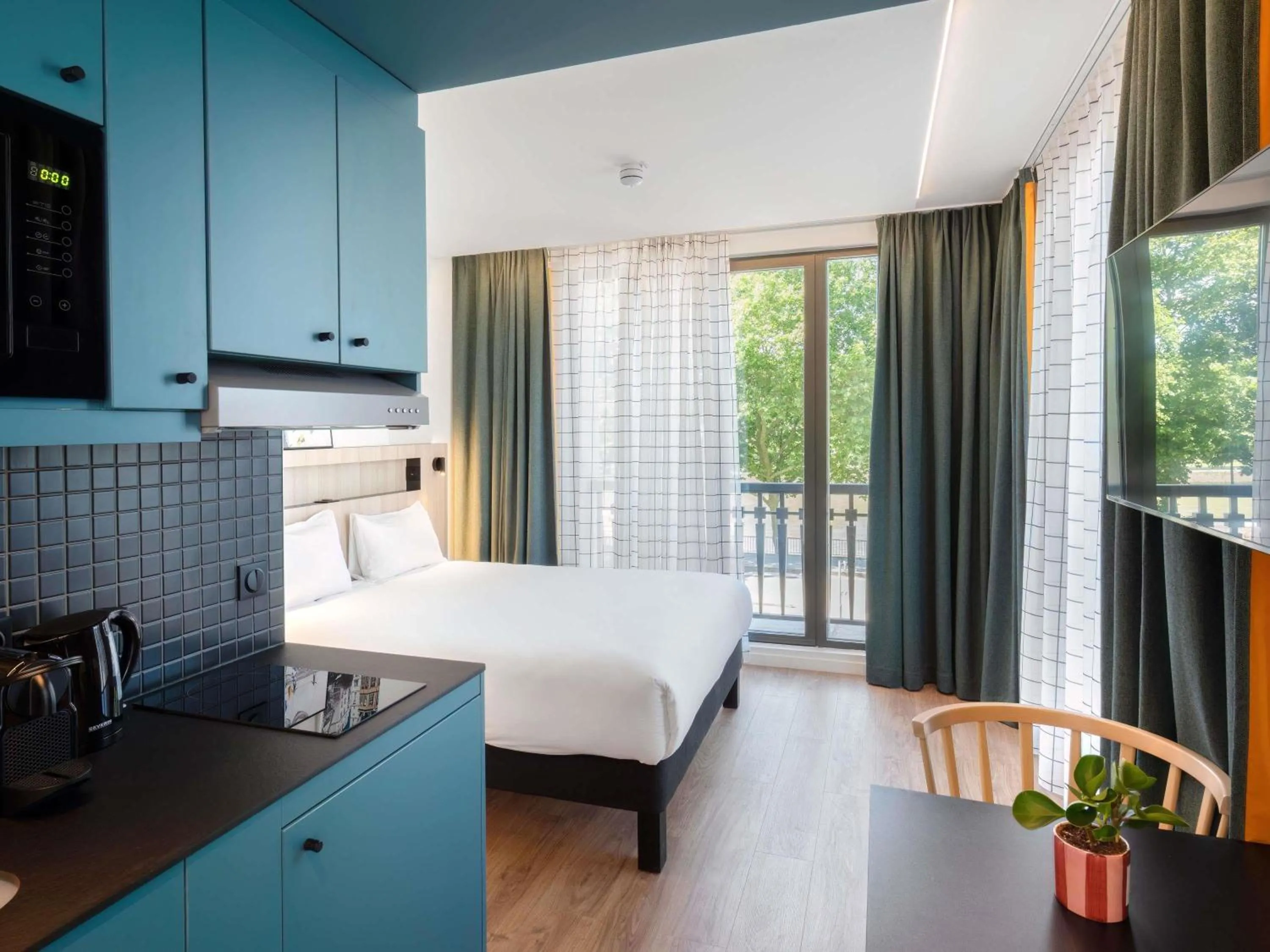 Bedroom, Bed in Aparthotel Adagio Access Rouen Centre Cathédrale