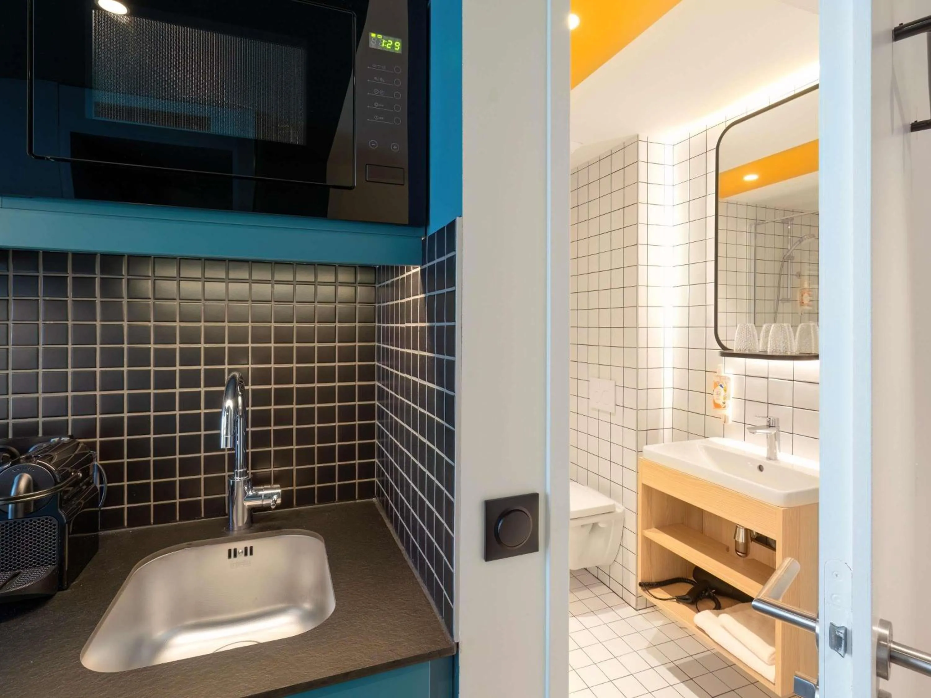 Bedroom in Aparthotel Adagio Access Rouen Centre Cathédrale