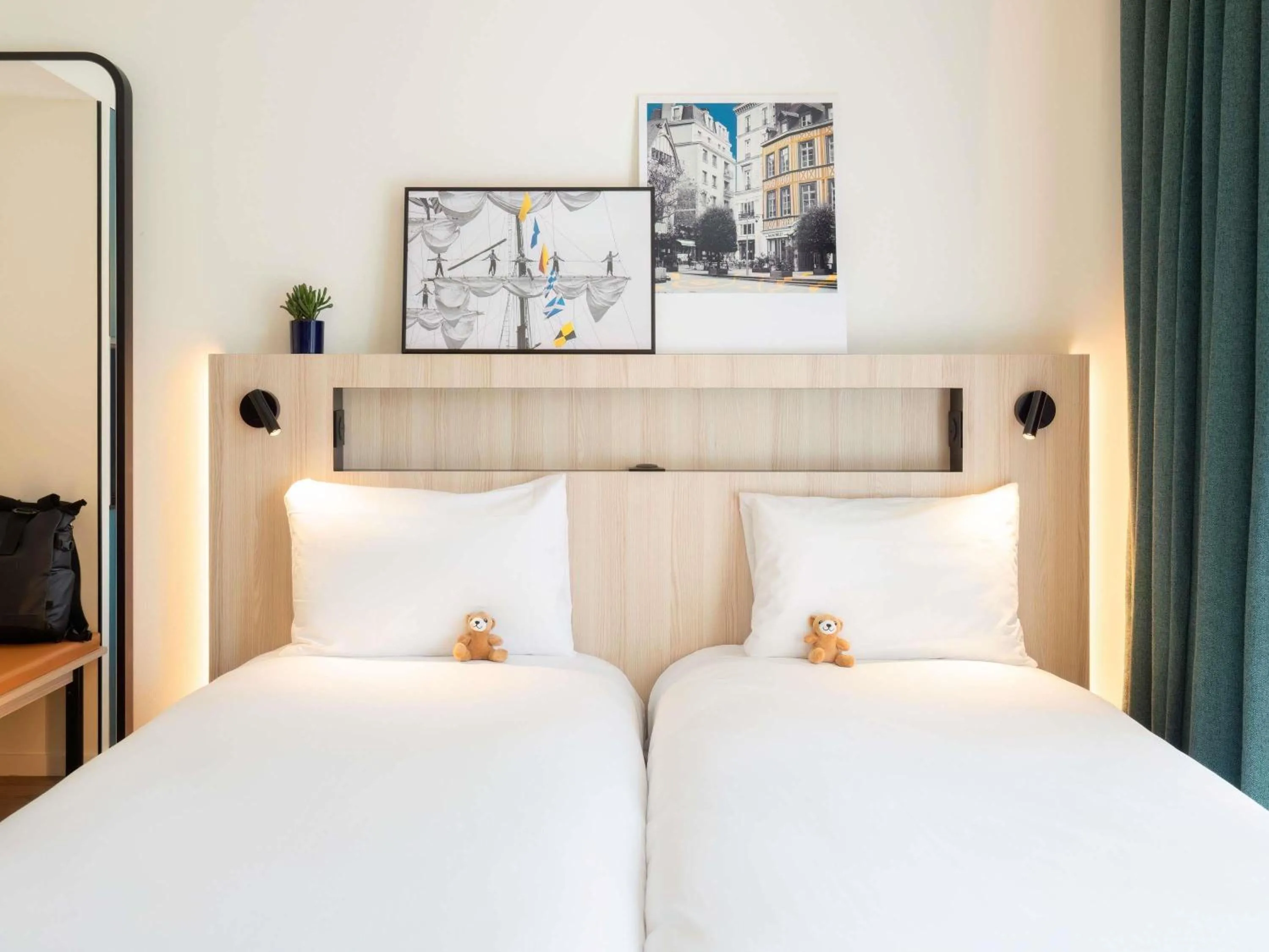Bedroom, Bed in Aparthotel Adagio Access Rouen Centre Cathédrale