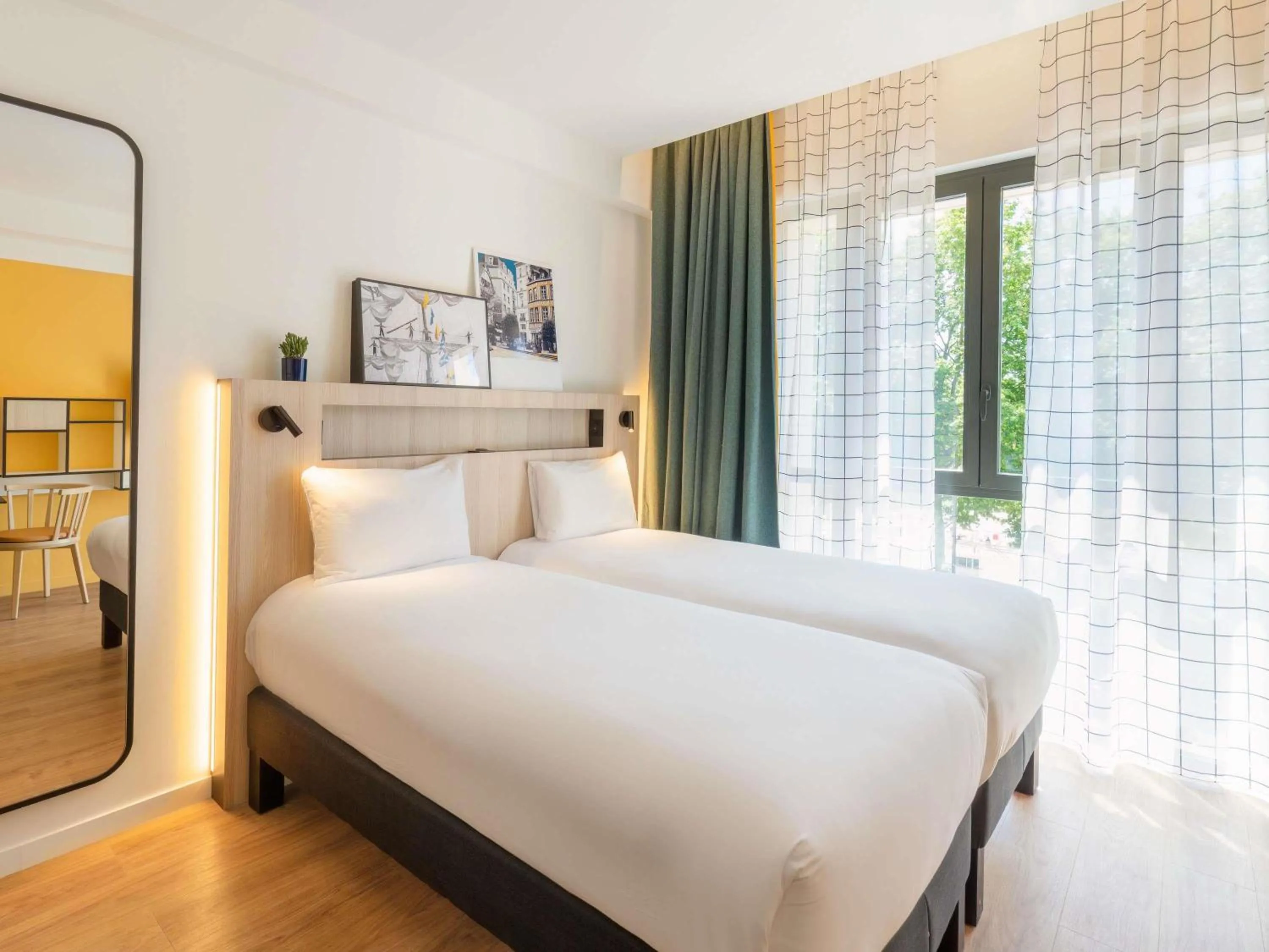 Bedroom, Bed in Aparthotel Adagio Access Rouen Centre Cathédrale