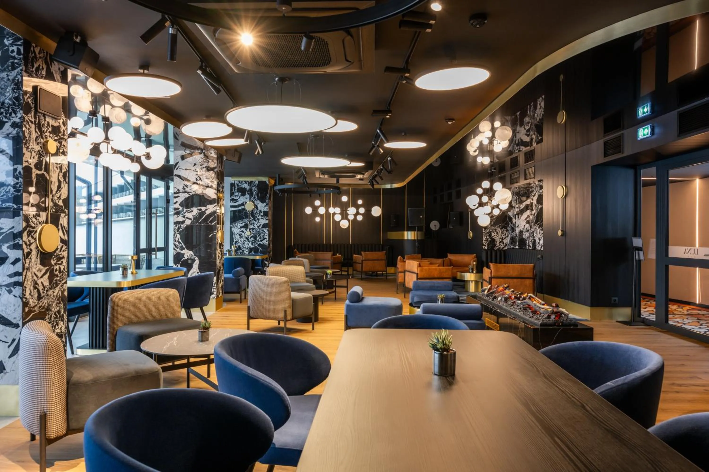 Lounge or bar in Mercure Szczyrk Resort