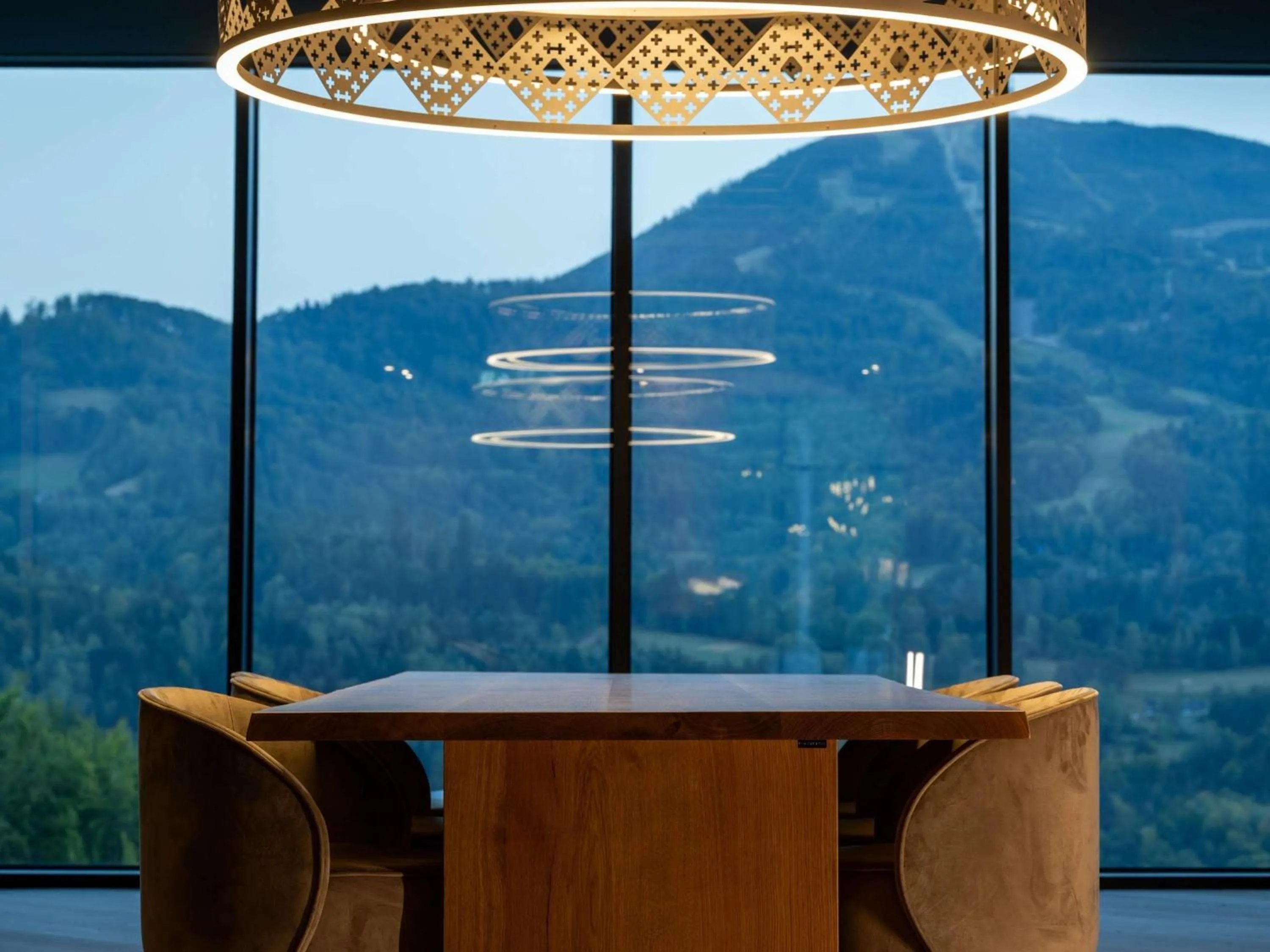 Lounge or bar in Mercure Szczyrk Resort