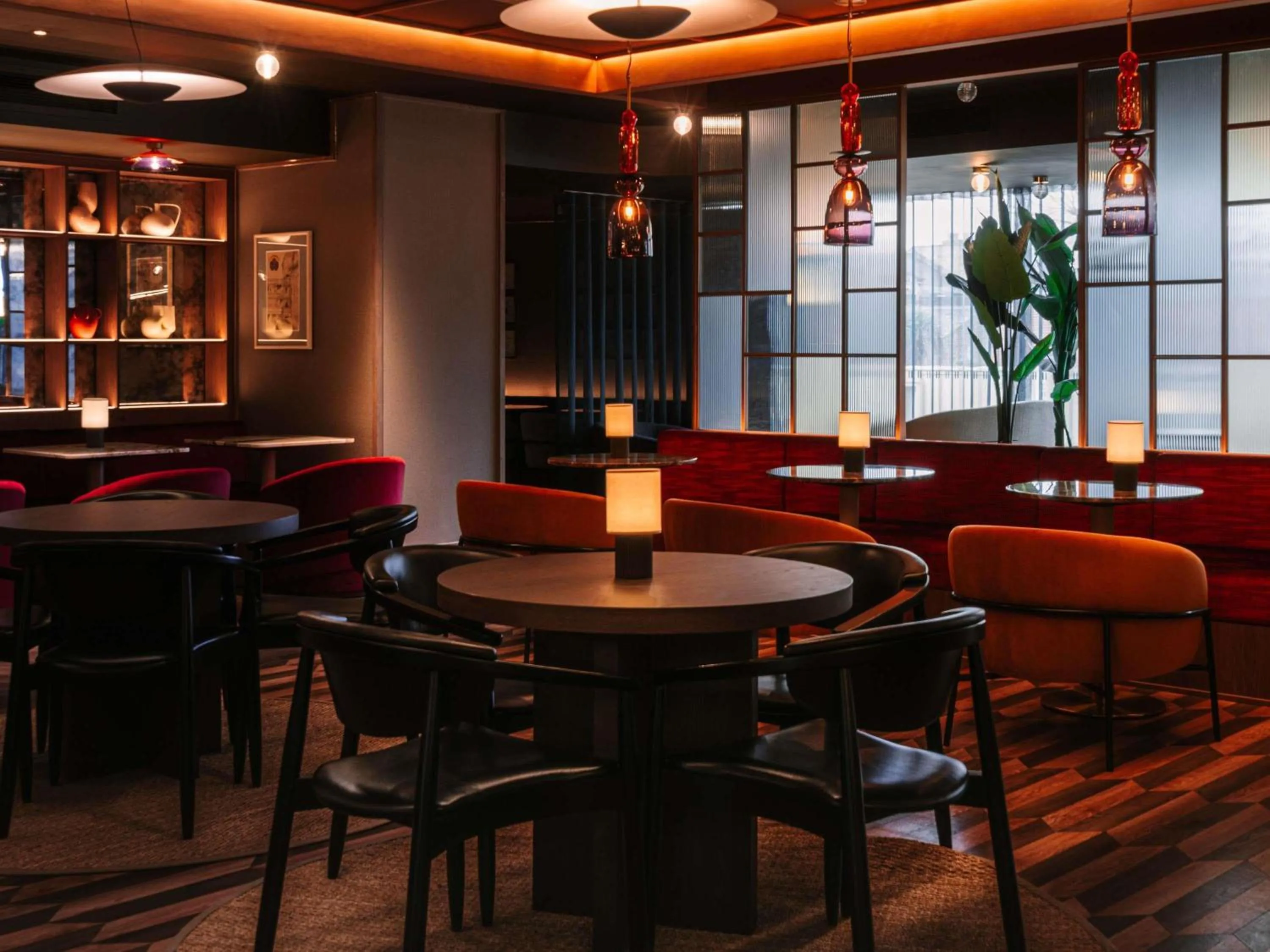 Lounge or bar in Mercure London Earls Court