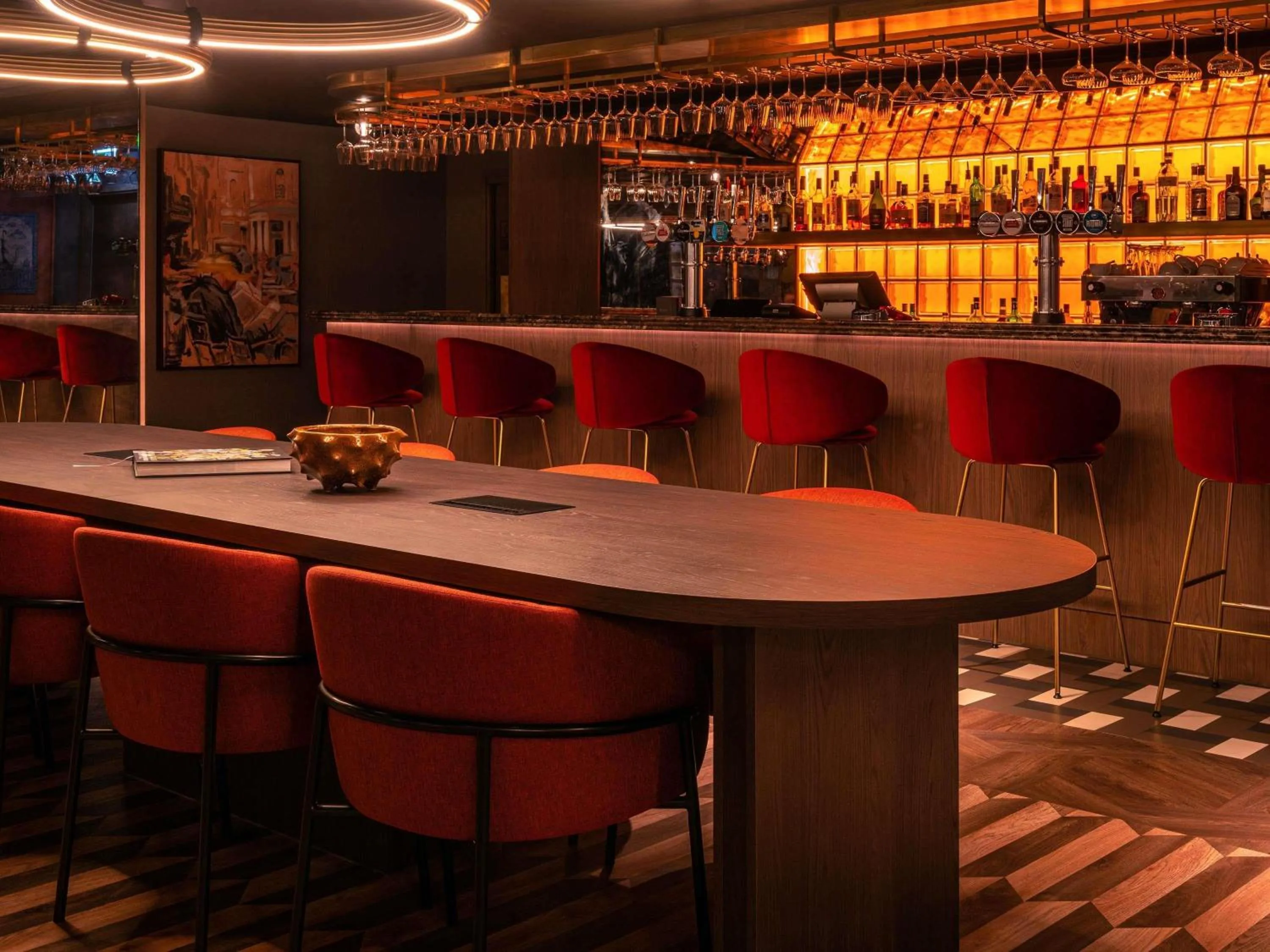 Lounge or bar in Mercure London Earls Court
